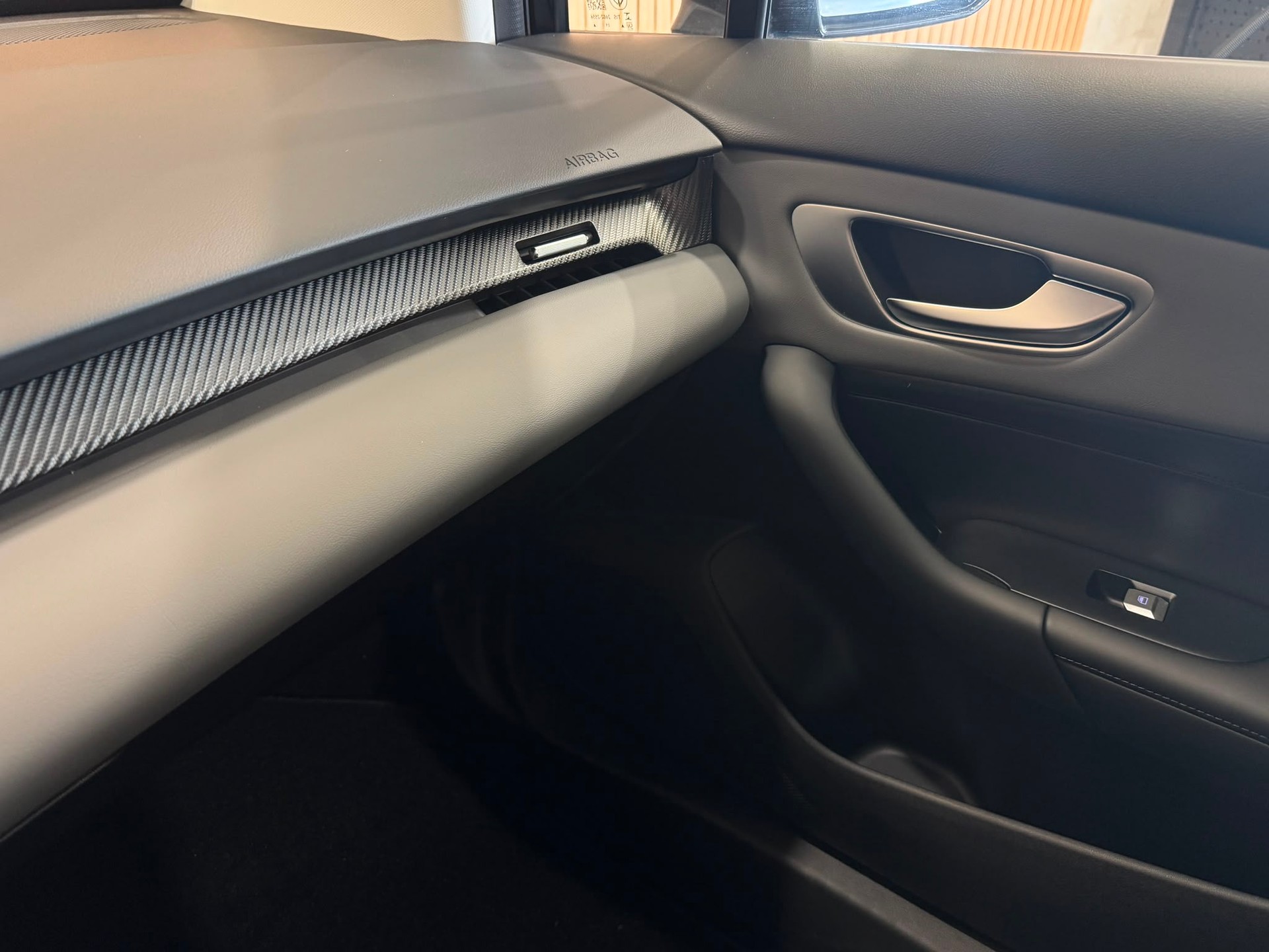 MG 4 EV 64kWh Premium-image-15