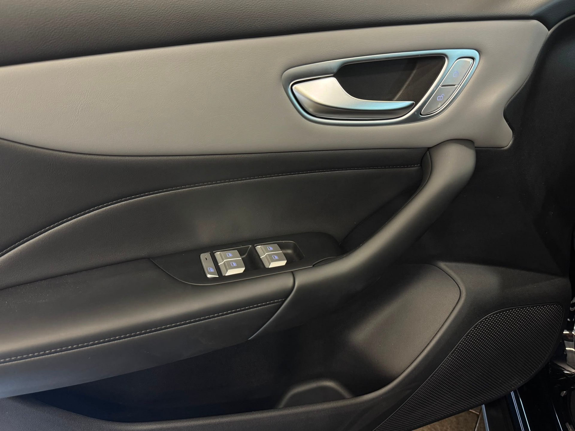 MG 4 EV 64kWh Premium-image-9