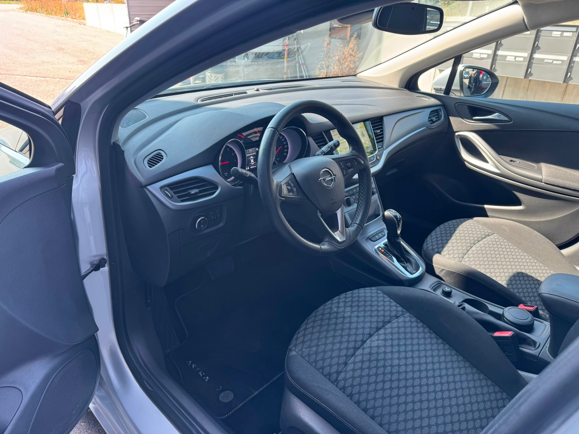 OPEL Astra 1.4i Turbo Excellence Automatic-image-7