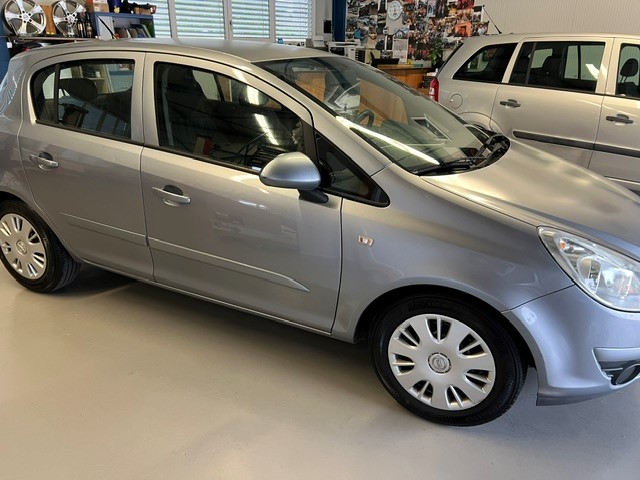 OPEL Corsa 1.4 TP Enjoy-showroom-element-3