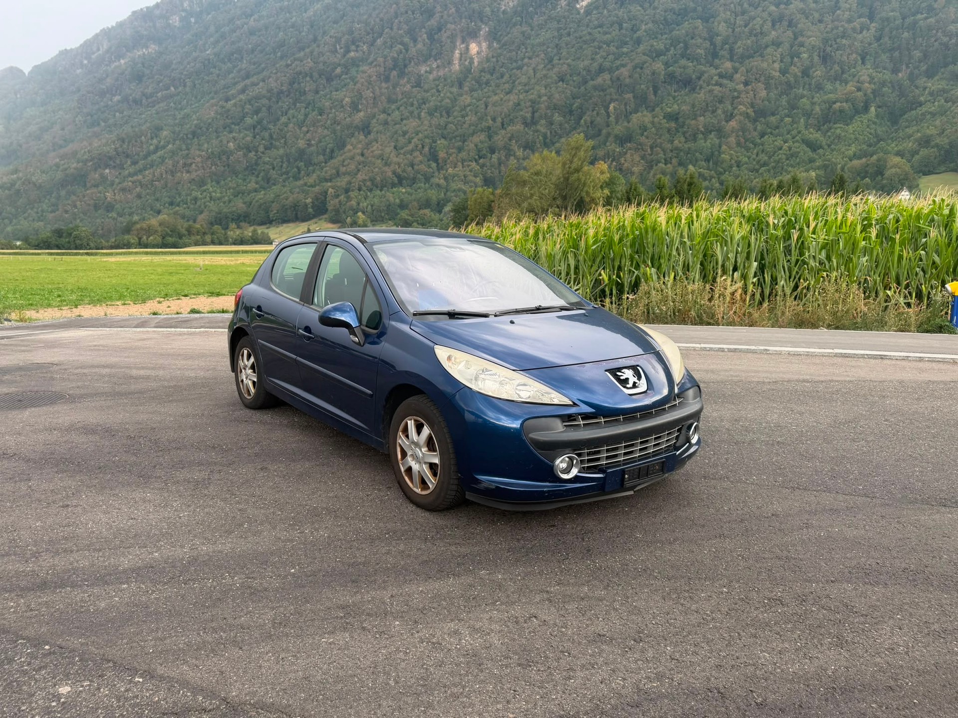 PEUGEOT 207 1.6 16V XT-image-1