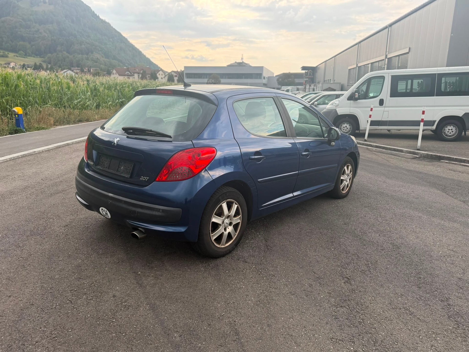 PEUGEOT 207 1.6 16V XT-image-2