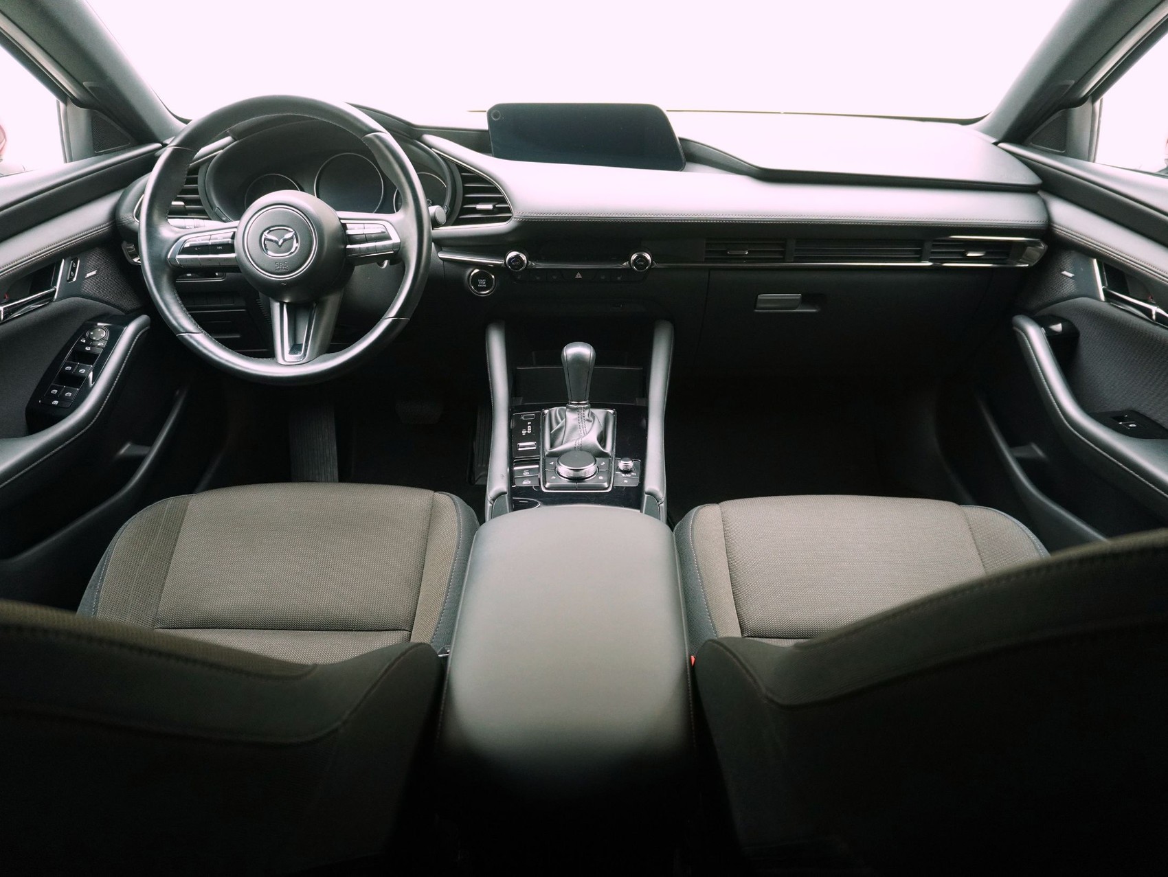 MAZDA 3 Hatchback 2.0 Revolution-image-12