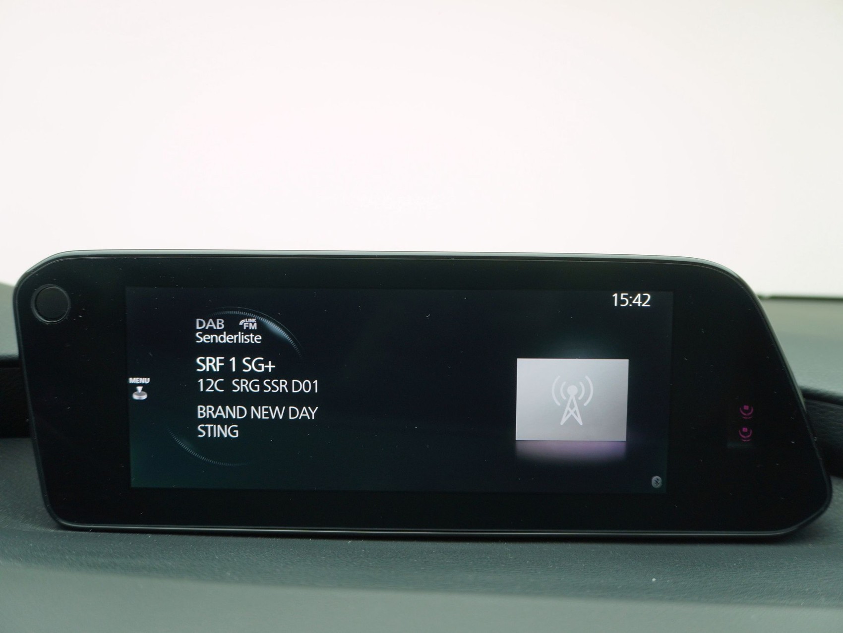 MAZDA 3 Hatchback 2.0 Revolution-image-17