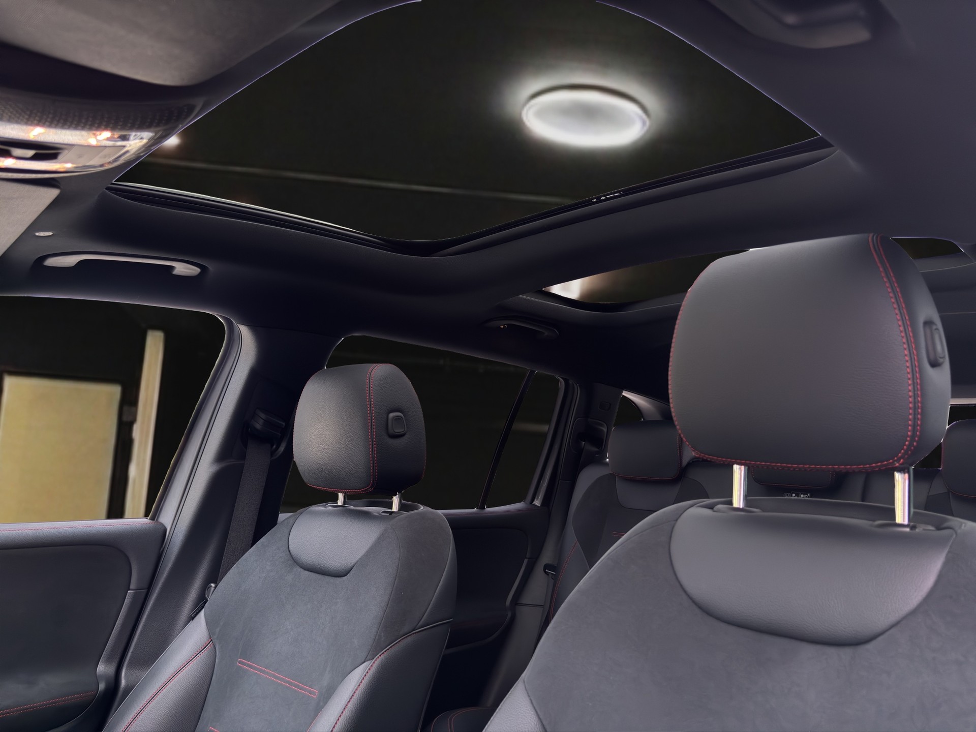 MERCEDES-BENZ EQB 350 AMG Line 4matic-image-12