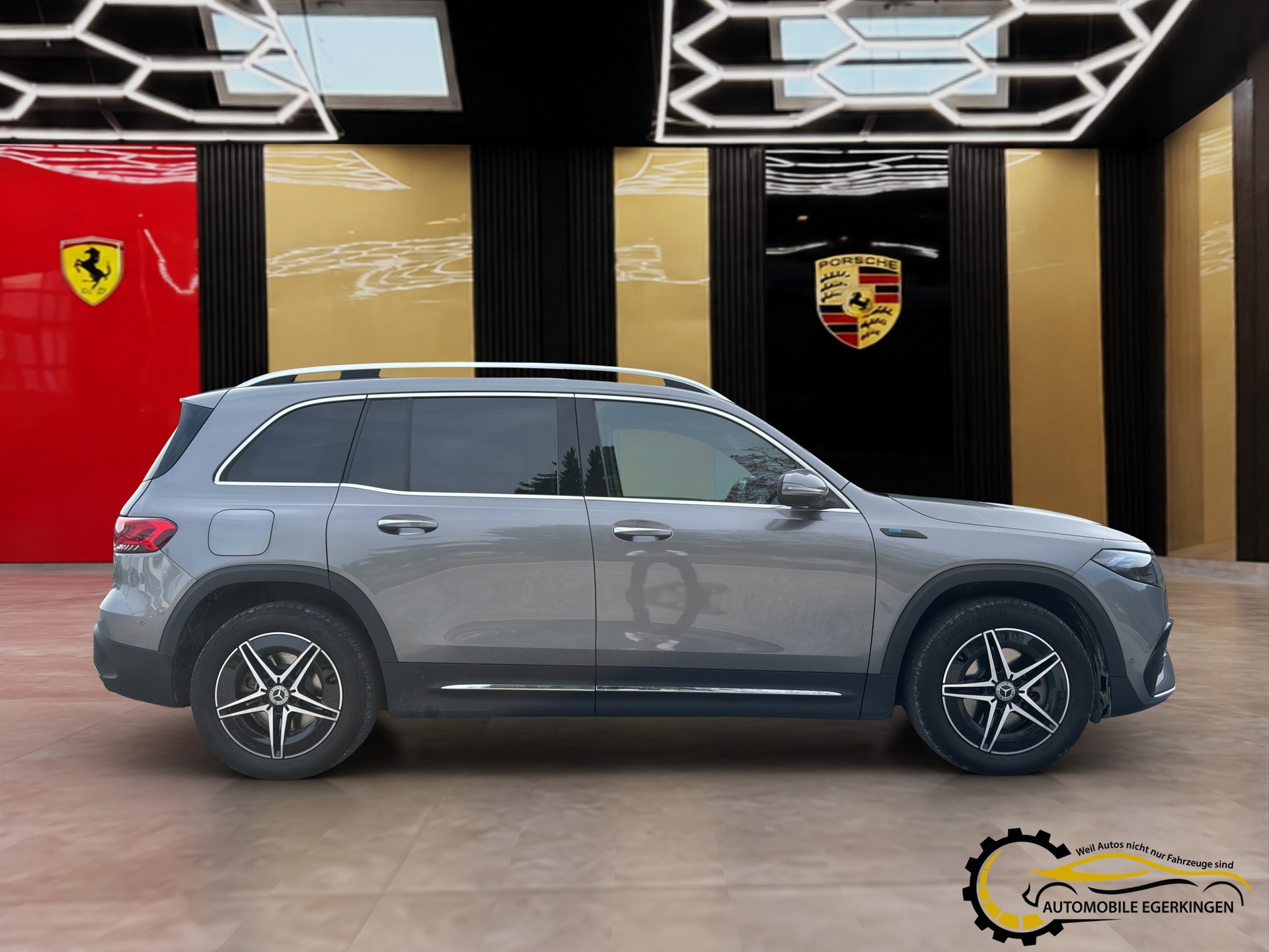 MERCEDES-BENZ EQB 350 AMG Line 4matic-showroom-element-3