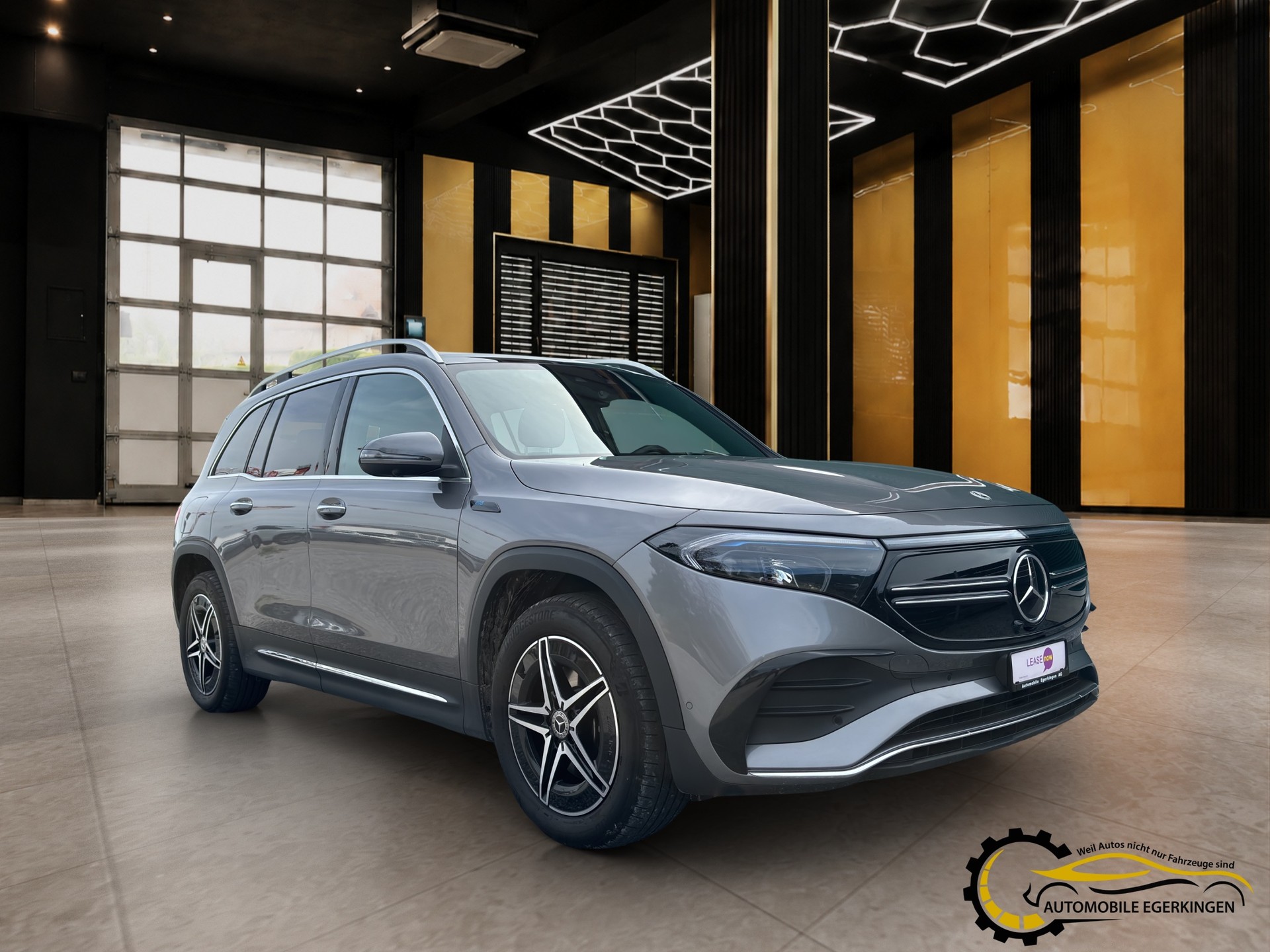 MERCEDES-BENZ EQB 350 AMG Line 4matic-showroom-element-2