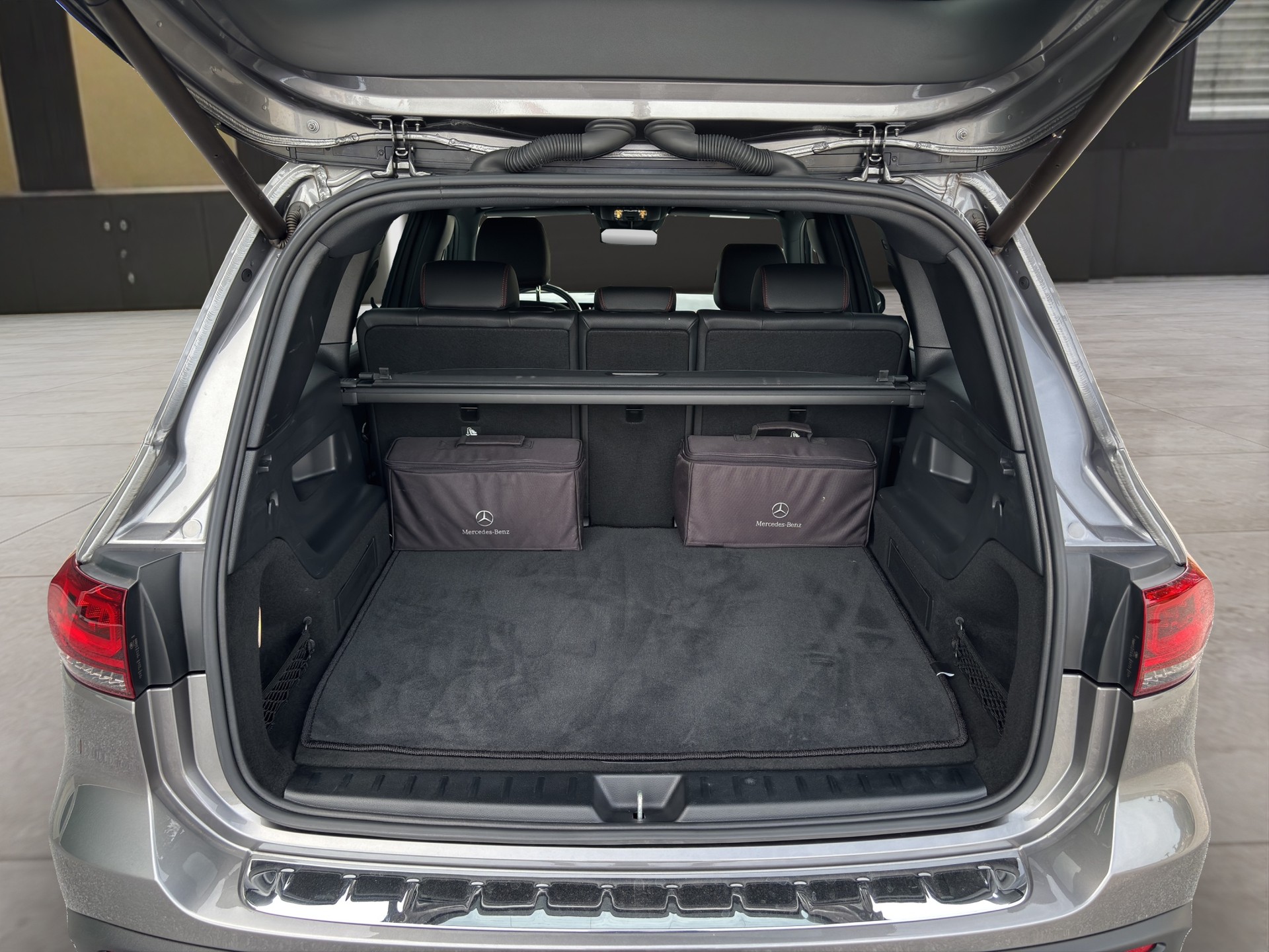 MERCEDES-BENZ EQB 350 AMG Line 4matic-image-14