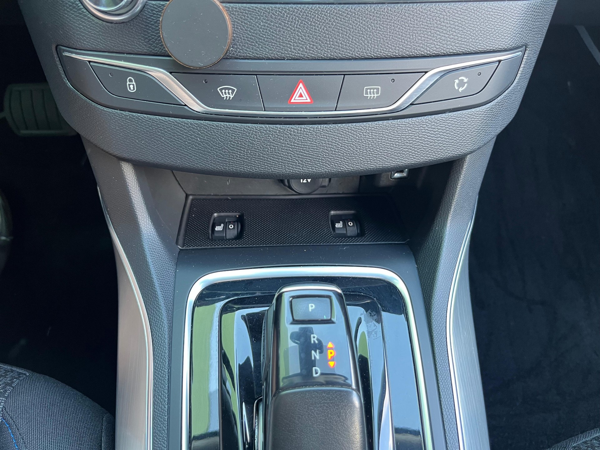 PEUGEOT 308 SW 1.2 Pure Tech Style EAT8-image-17