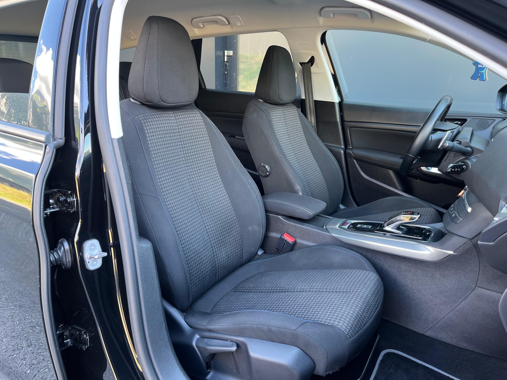 PEUGEOT 308 SW 1.2 Pure Tech Style EAT8-image-10