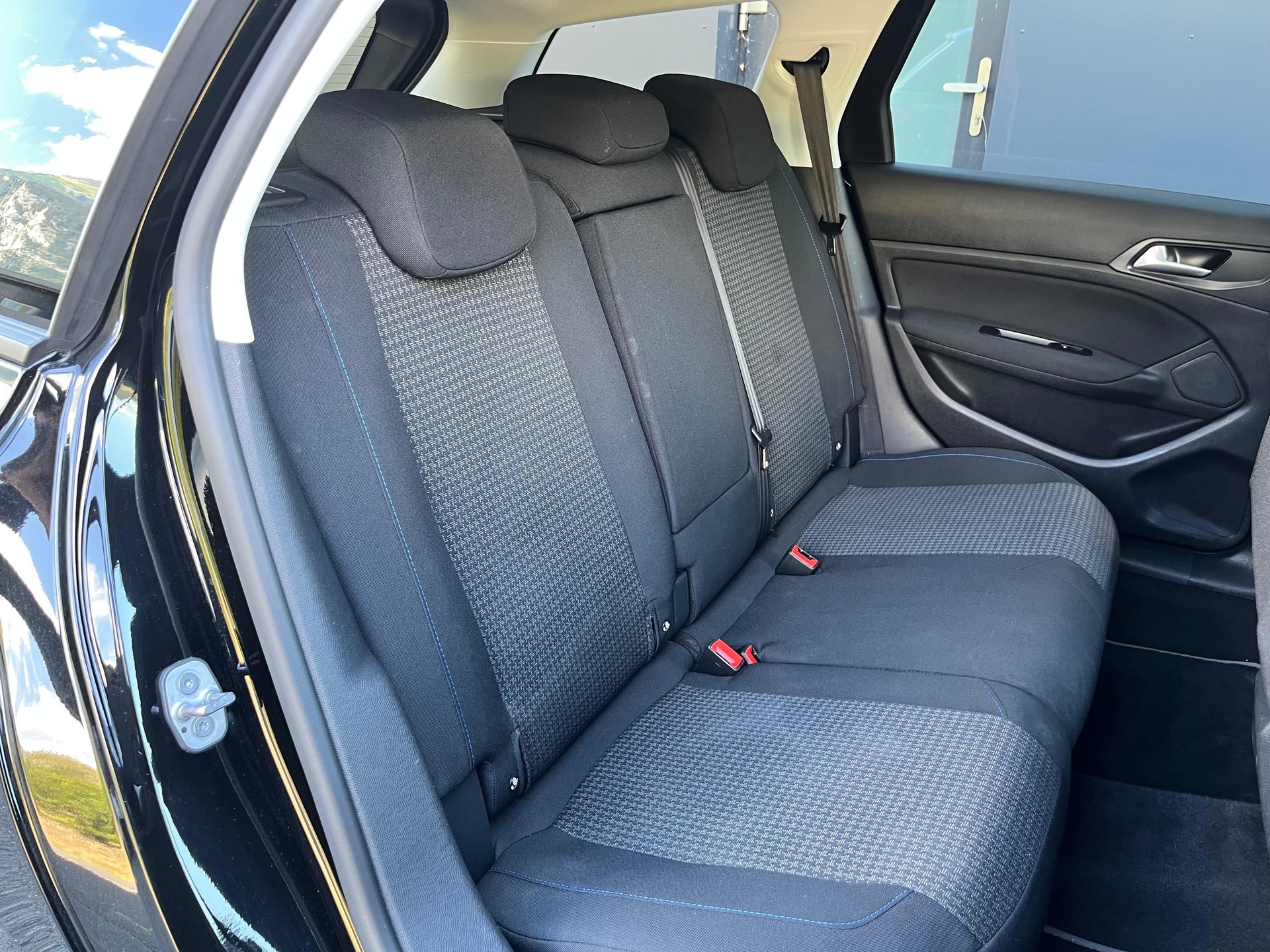 PEUGEOT 308 SW 1.2 Pure Tech Style EAT8-image-11