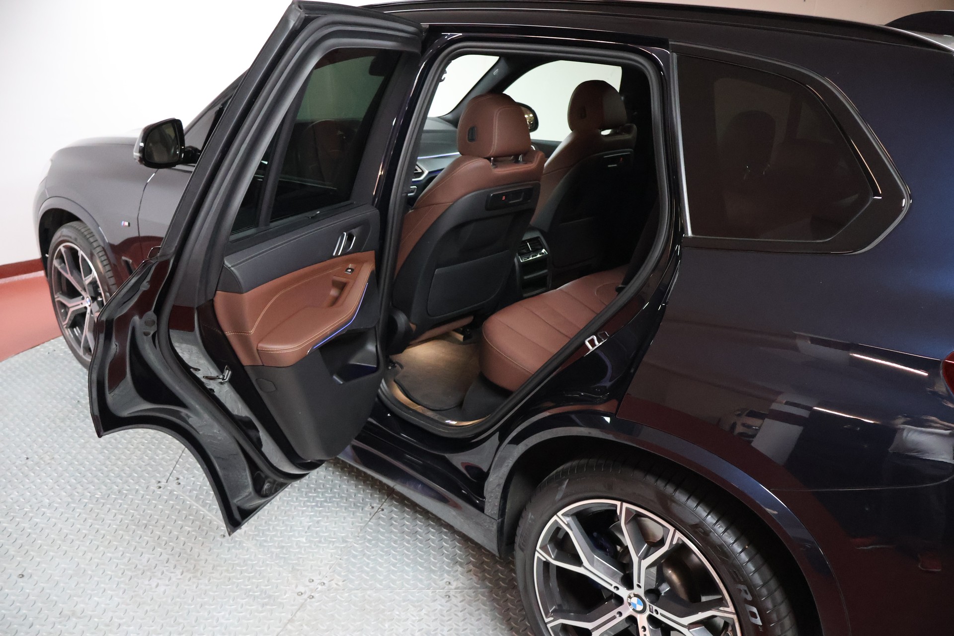 BMW X5 xDrive 48V 30d M Sport Steptronic-image-13