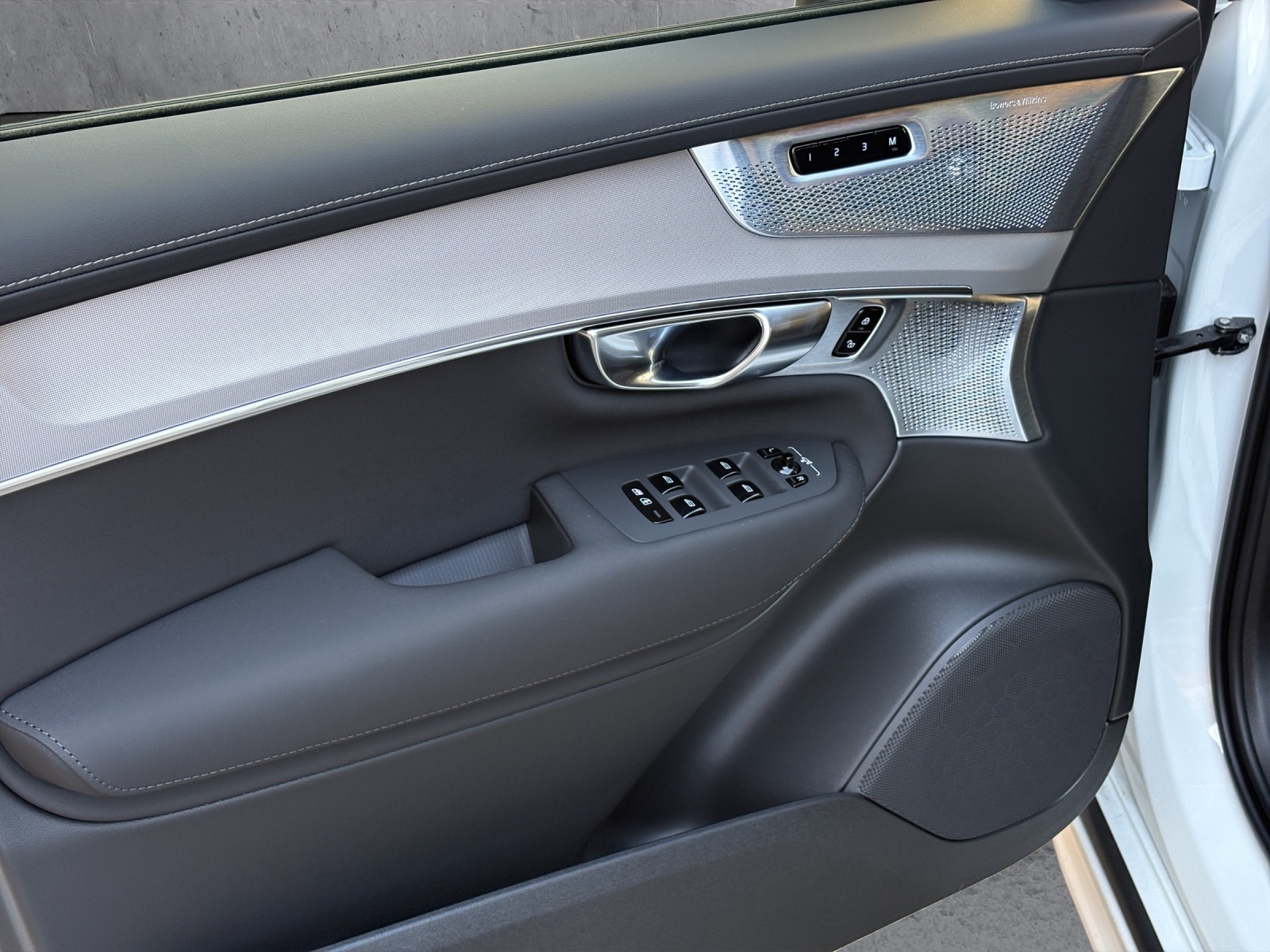 VOLVO XC90 T8 eAWD PluginHybrid Black Edition Geartronic-image-8