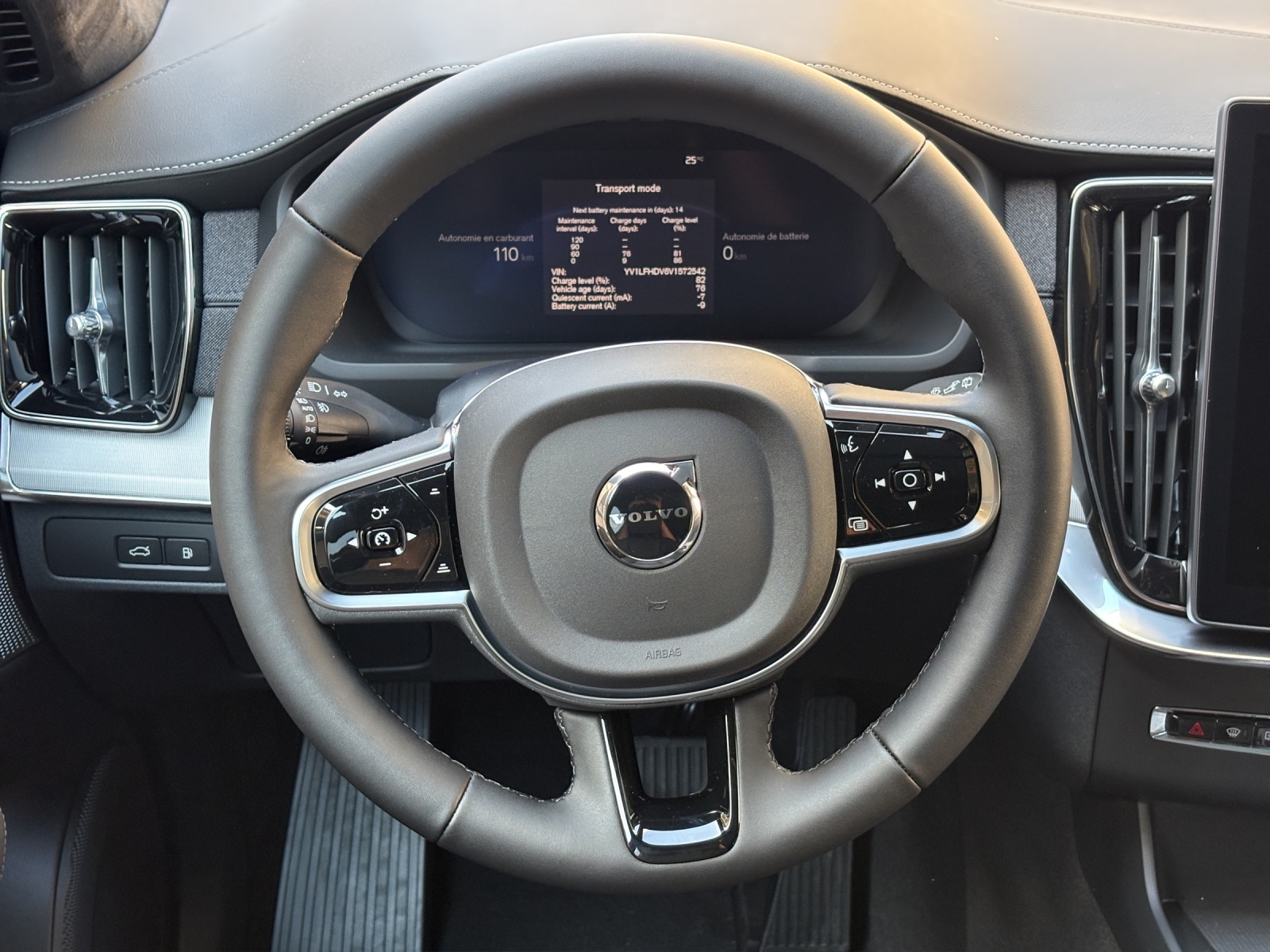 VOLVO XC90 T8 eAWD PluginHybrid Black Edition Geartronic-image-9