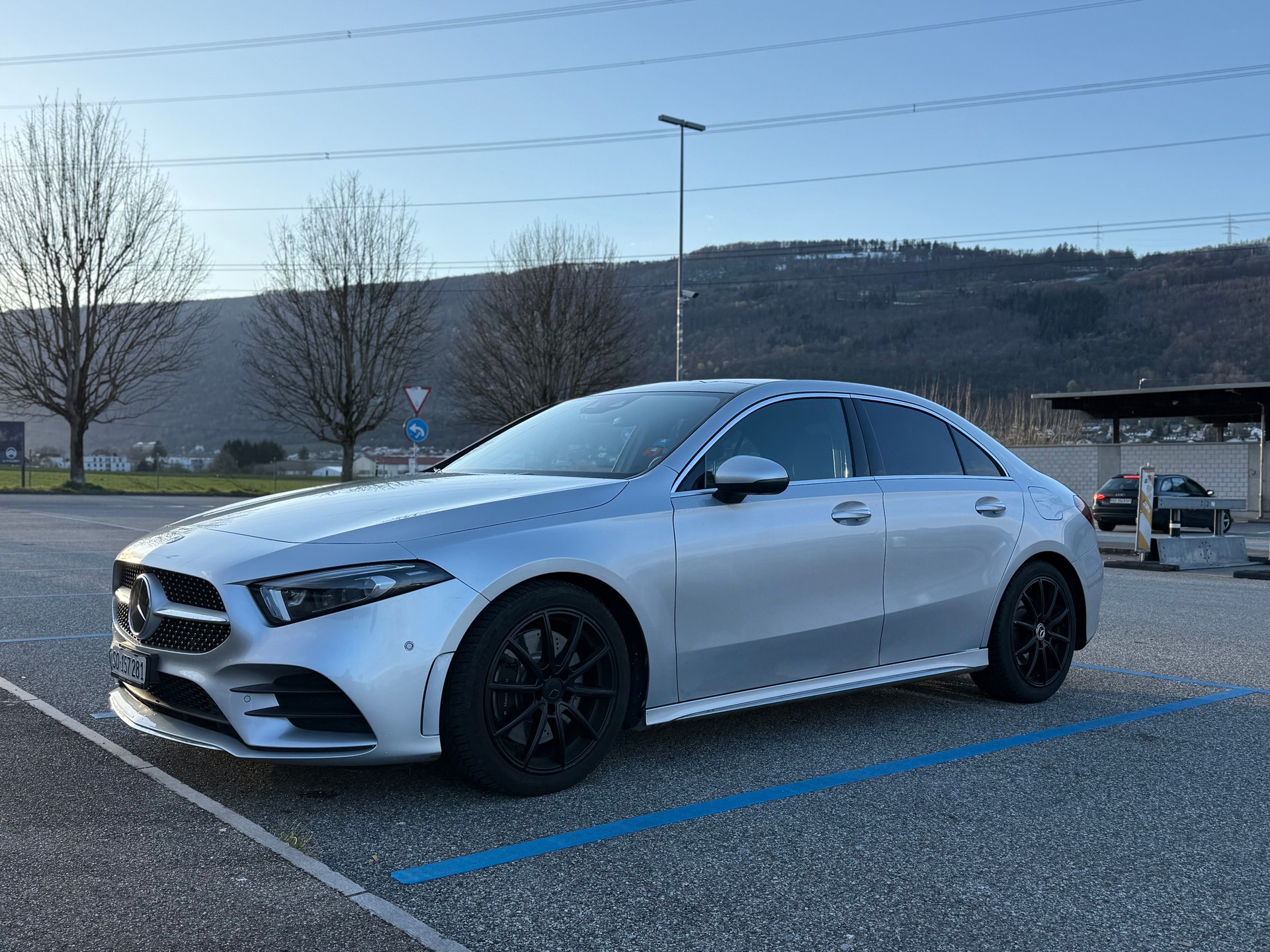 MERCEDES-BENZ A 250 AMG Line 4m