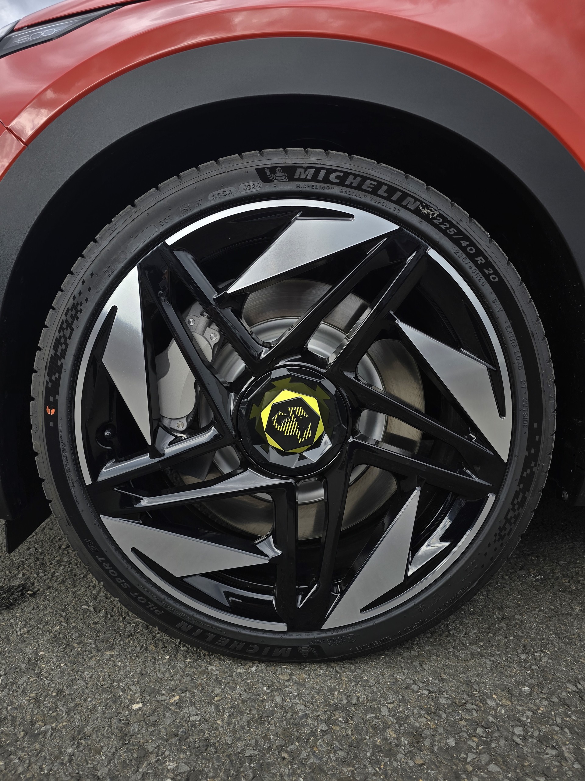 FIAT Abarth 600e Turismo-image-13
