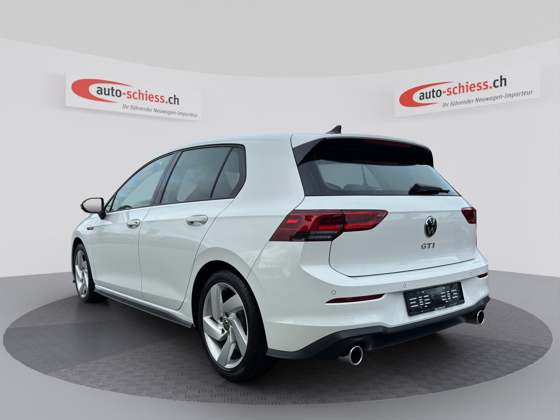 VW Golf 2.0 TSI GTI DSG-showroom-element-2