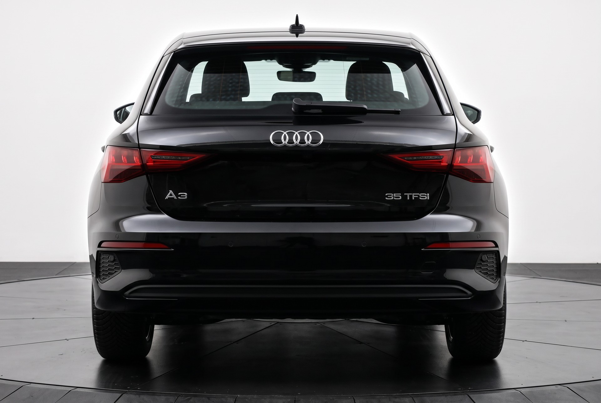 AUDI A3 Sportback 35 TFSI Audi drive select / Smartphone interface / Non-fumeur-showroom-element-2