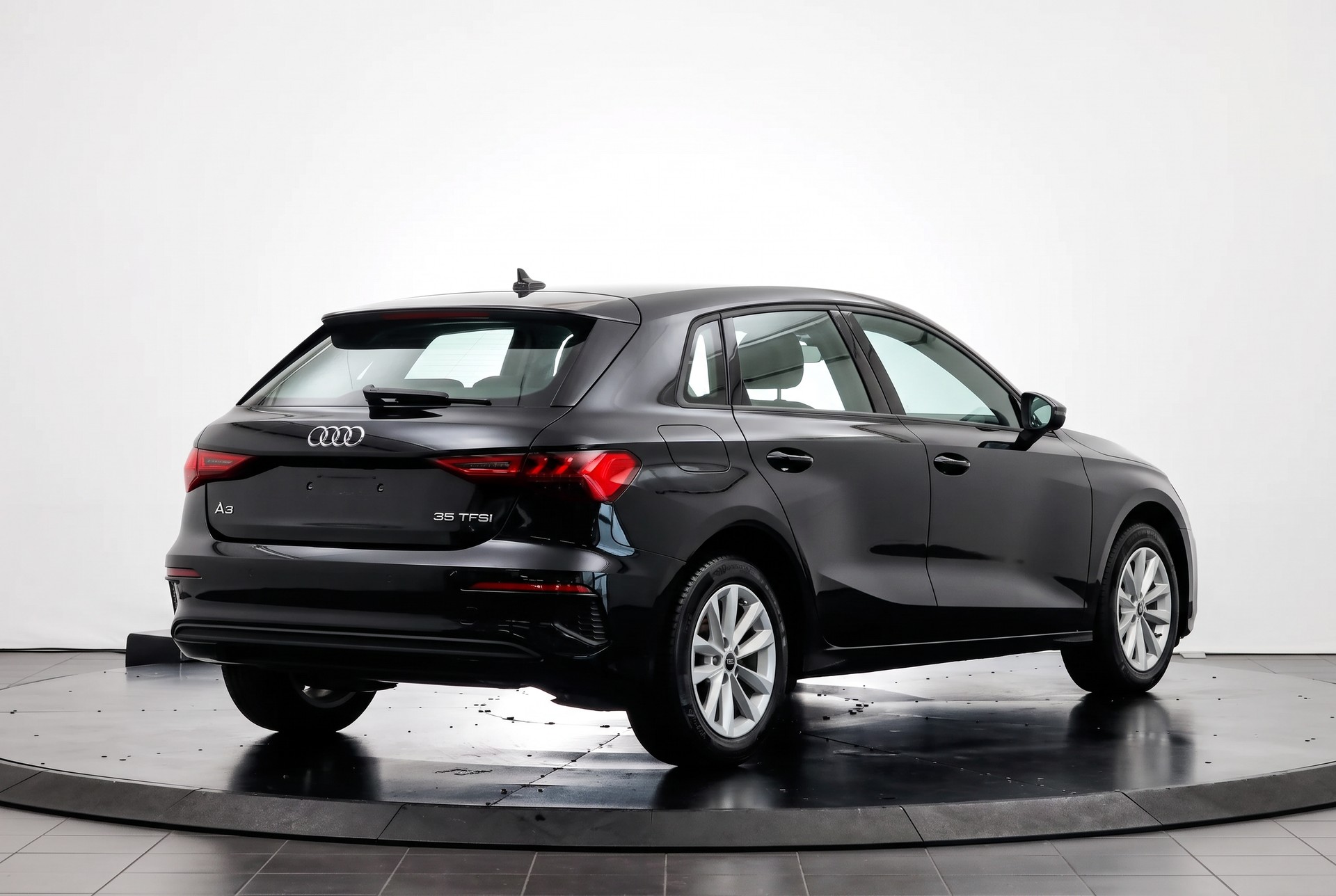 AUDI A3 Sportback 35 TFSI Audi drive select / Smartphone interface / Non-fumeur-image-4
