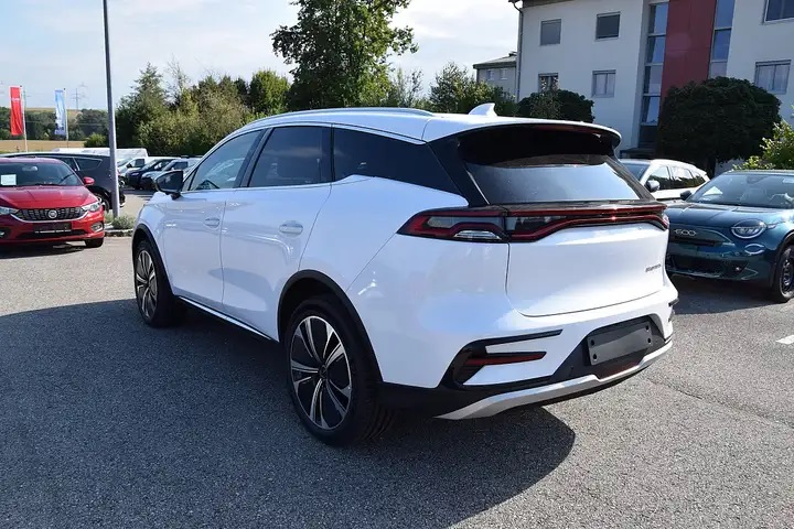 BYD Tang Flagship 4 x 4 / 7-Sitzer-showroom-element-1