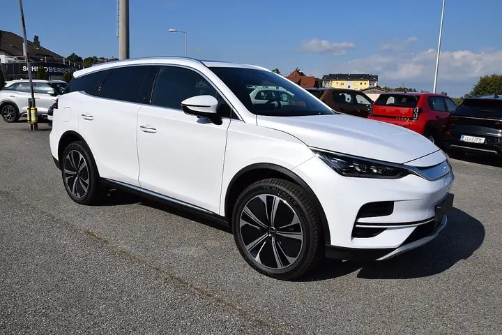 BYD Tang Flagship 4 x 4 / 7-Sitzer