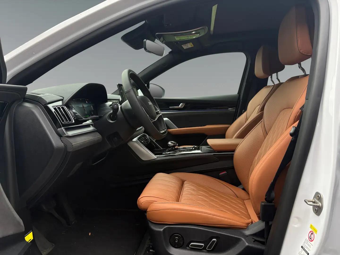BYD Tang Flagship 4 x 4 / 7-Sitzer-image-5