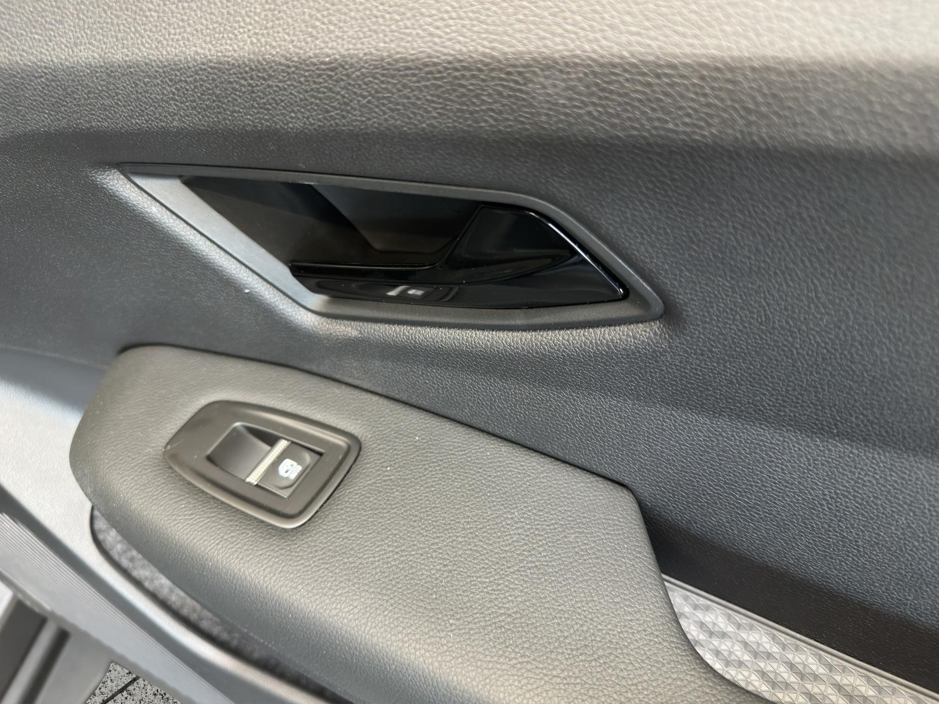 MITSUBISHI Eclipse Cross Inform-image-17