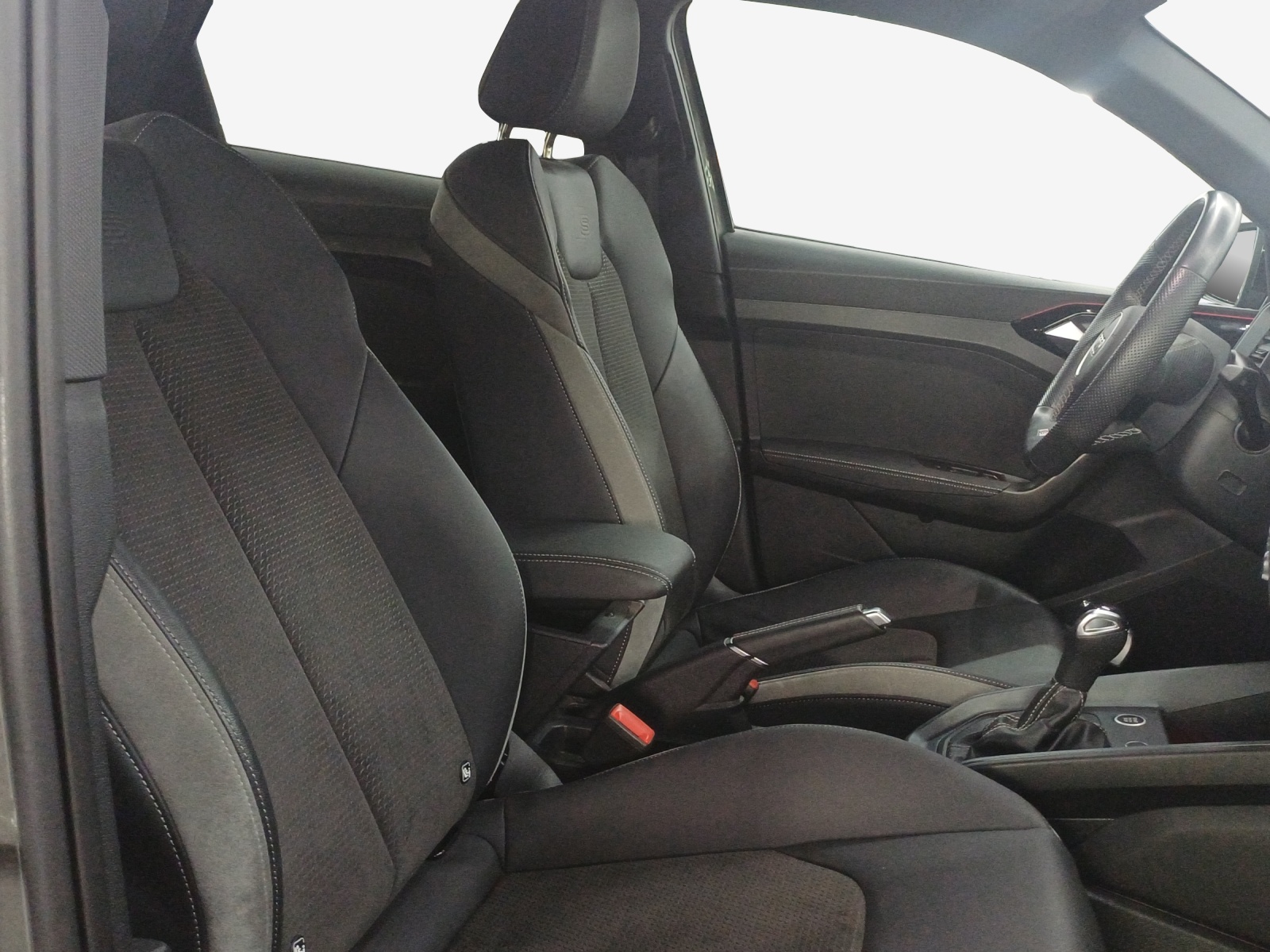 AUDI A1 Sportback 35 TFSI S Line S-tronic-image-15