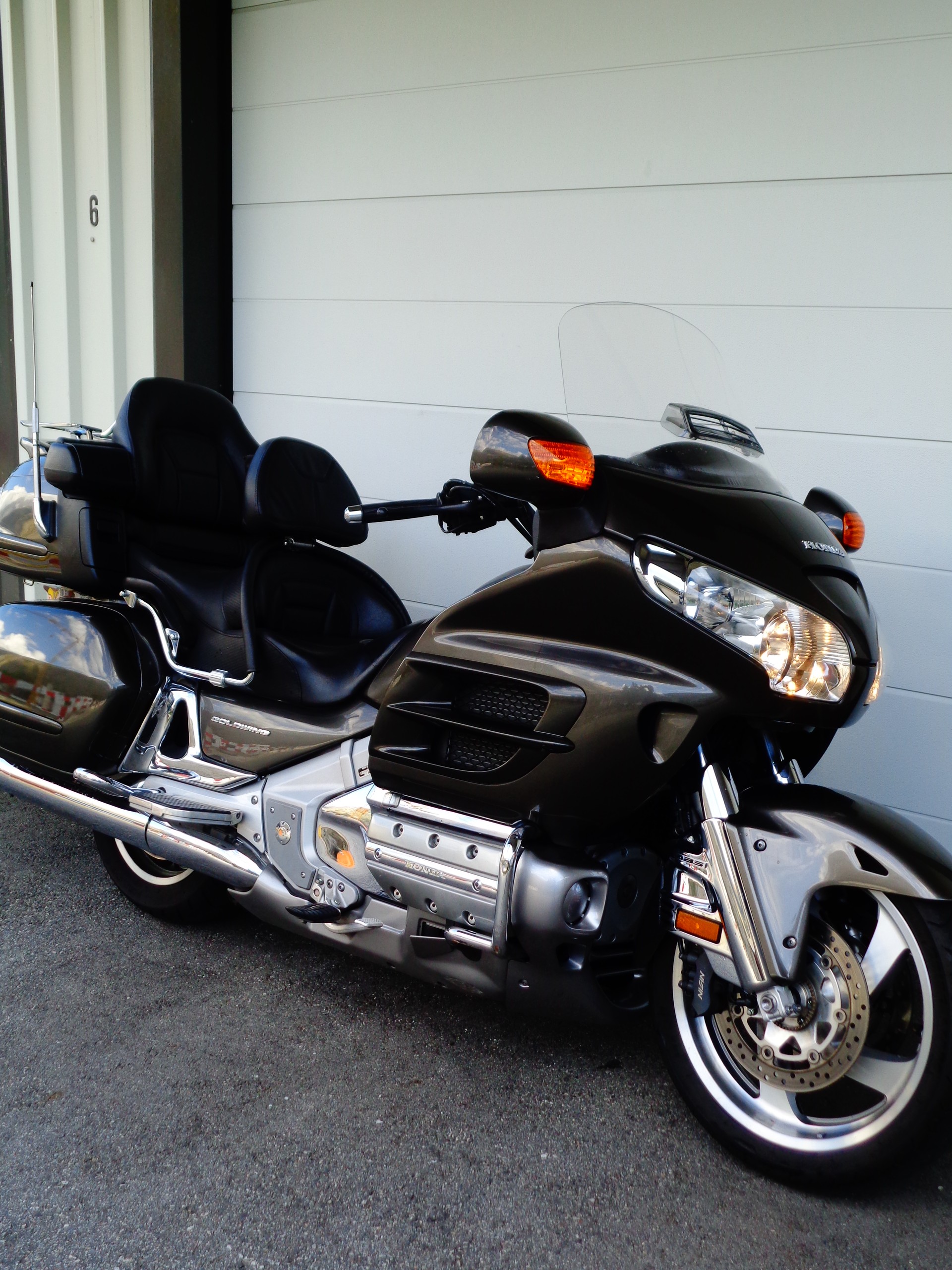 HONDA GL 1800 A Goldwing Airbag / GPS-image-1