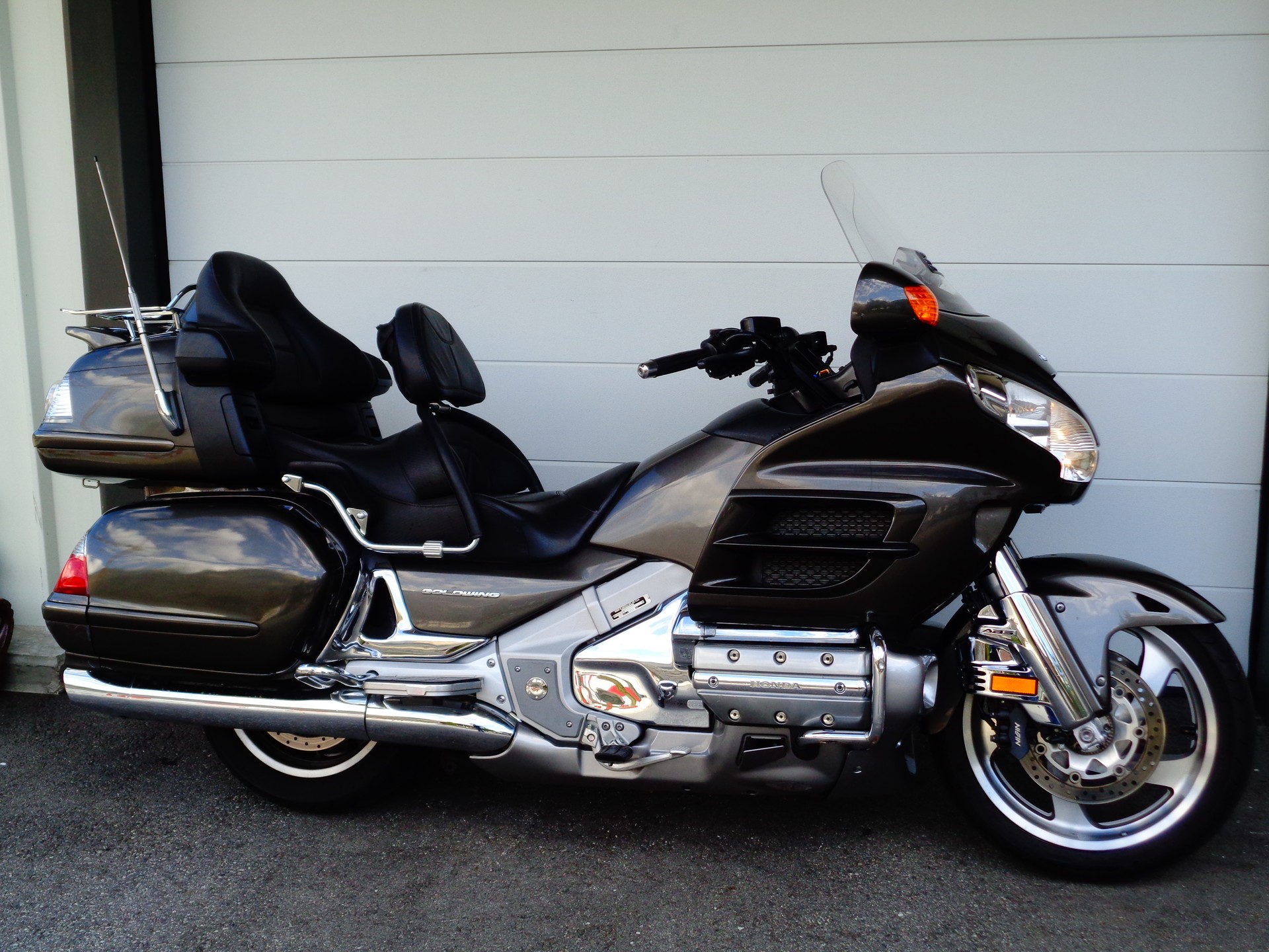 HONDA GL 1800 A Goldwing Airbag / GPS-image-0