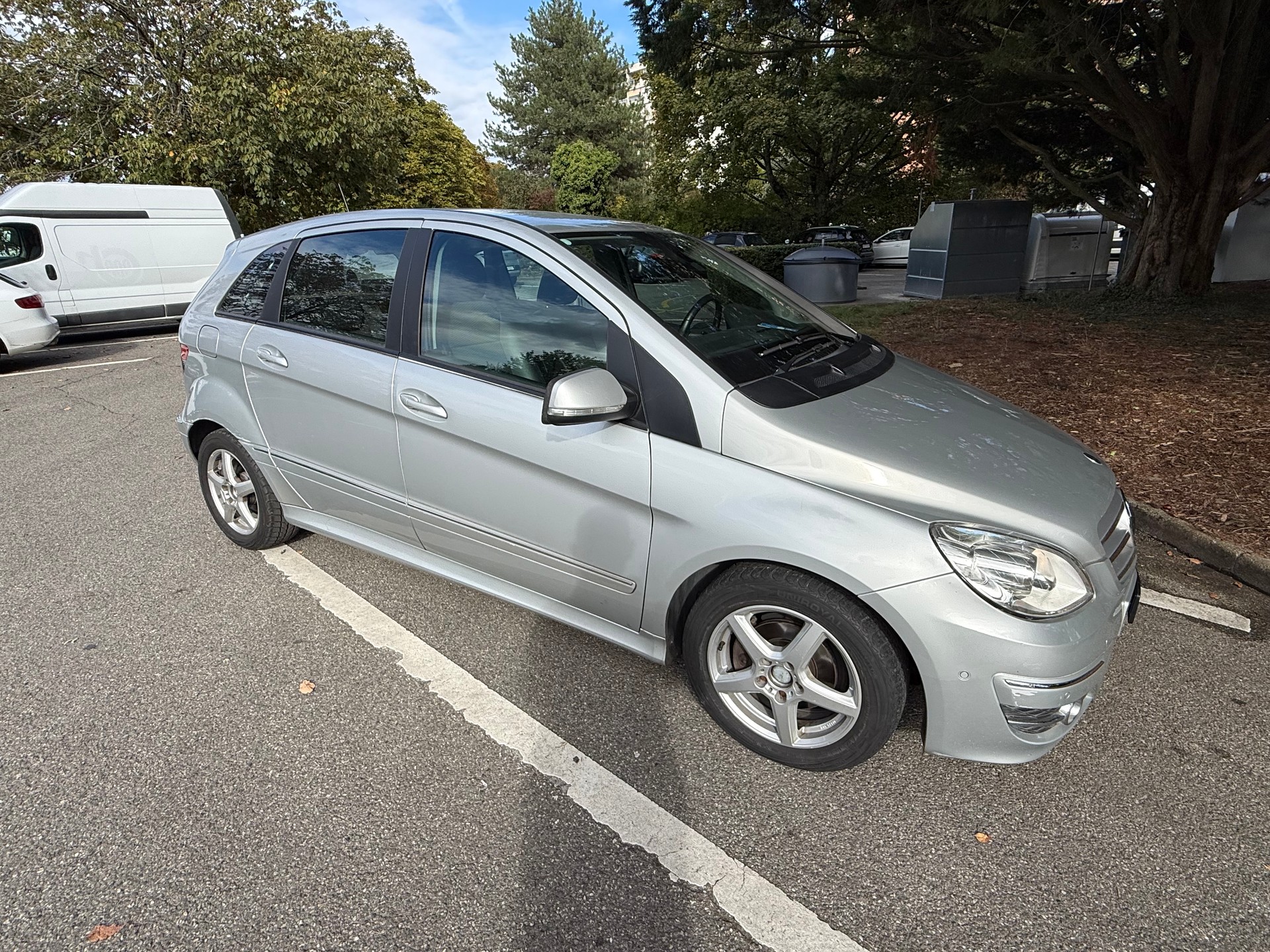 MERCEDES-BENZ B 180 (170) Autotronic-showroom-element-1