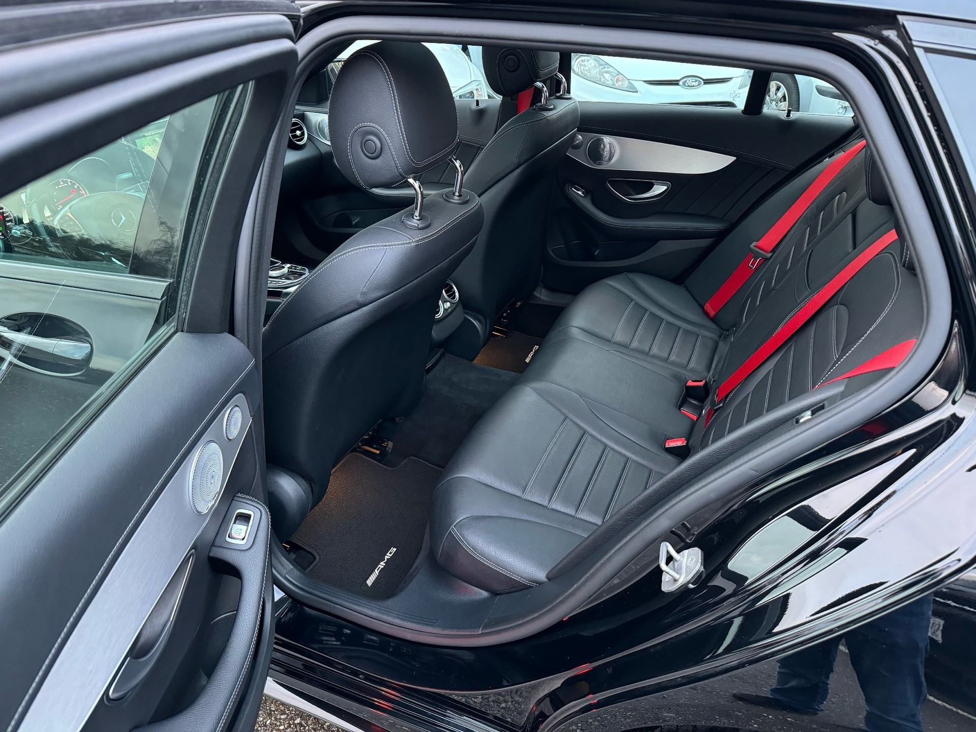 MERCEDES-BENZ C 43 AMG 4Matic 9G-Tronic-image-13