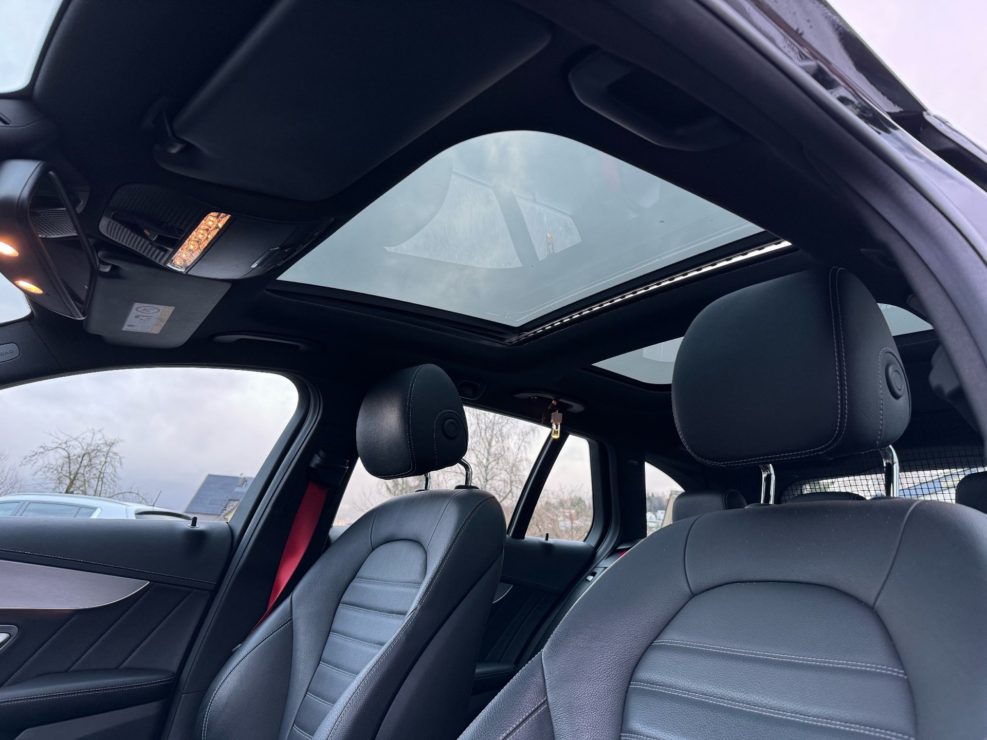 MERCEDES-BENZ C 43 AMG 4Matic 9G-Tronic-image-11