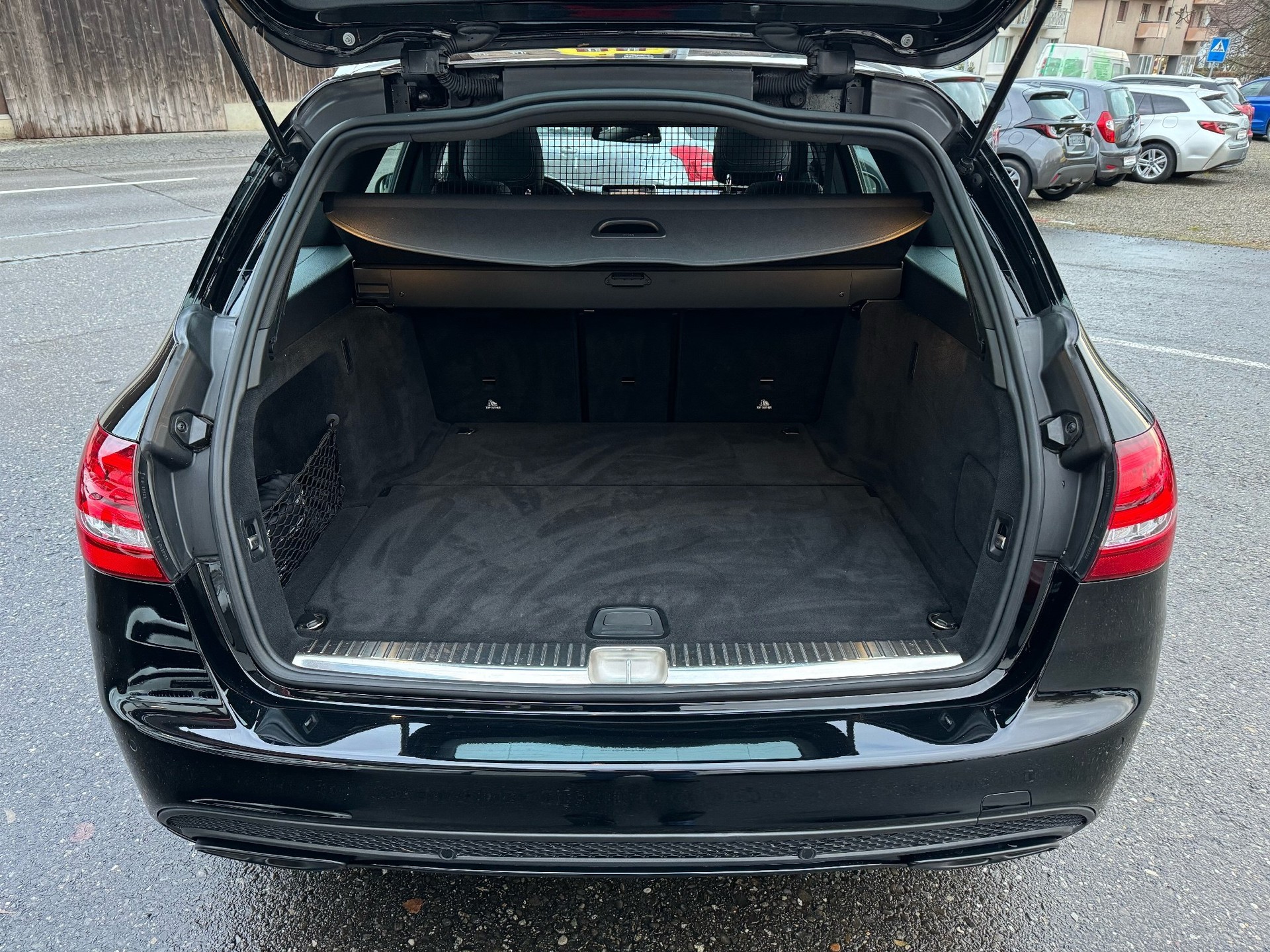 MERCEDES-BENZ C 43 AMG 4Matic 9G-Tronic-image-14