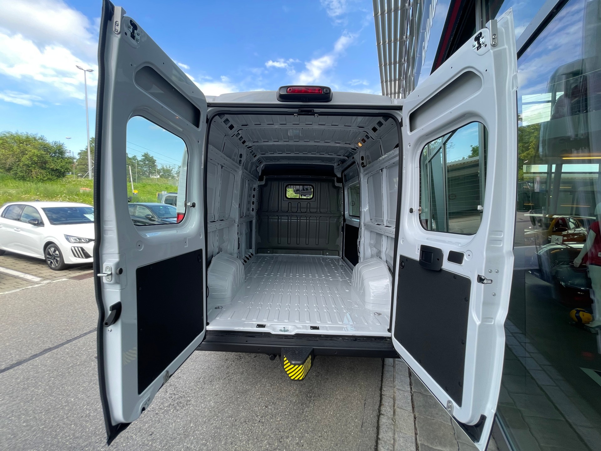 PEUGEOT Boxer 2.2 HDI 333 L2H2-image-6