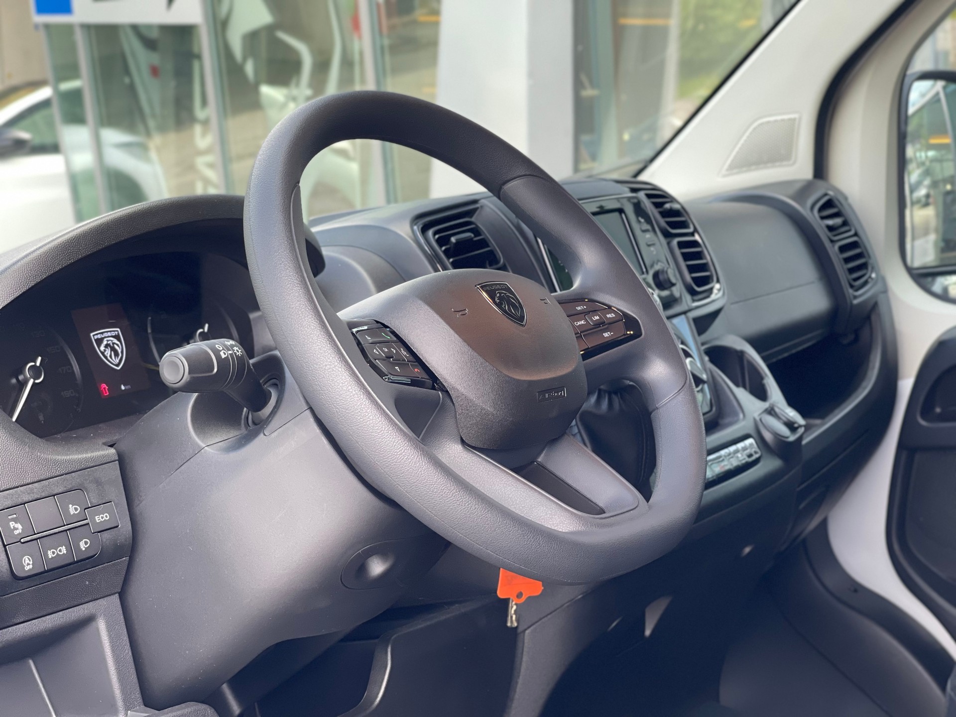 PEUGEOT Boxer 2.2 HDI 333 L2H2-image-9