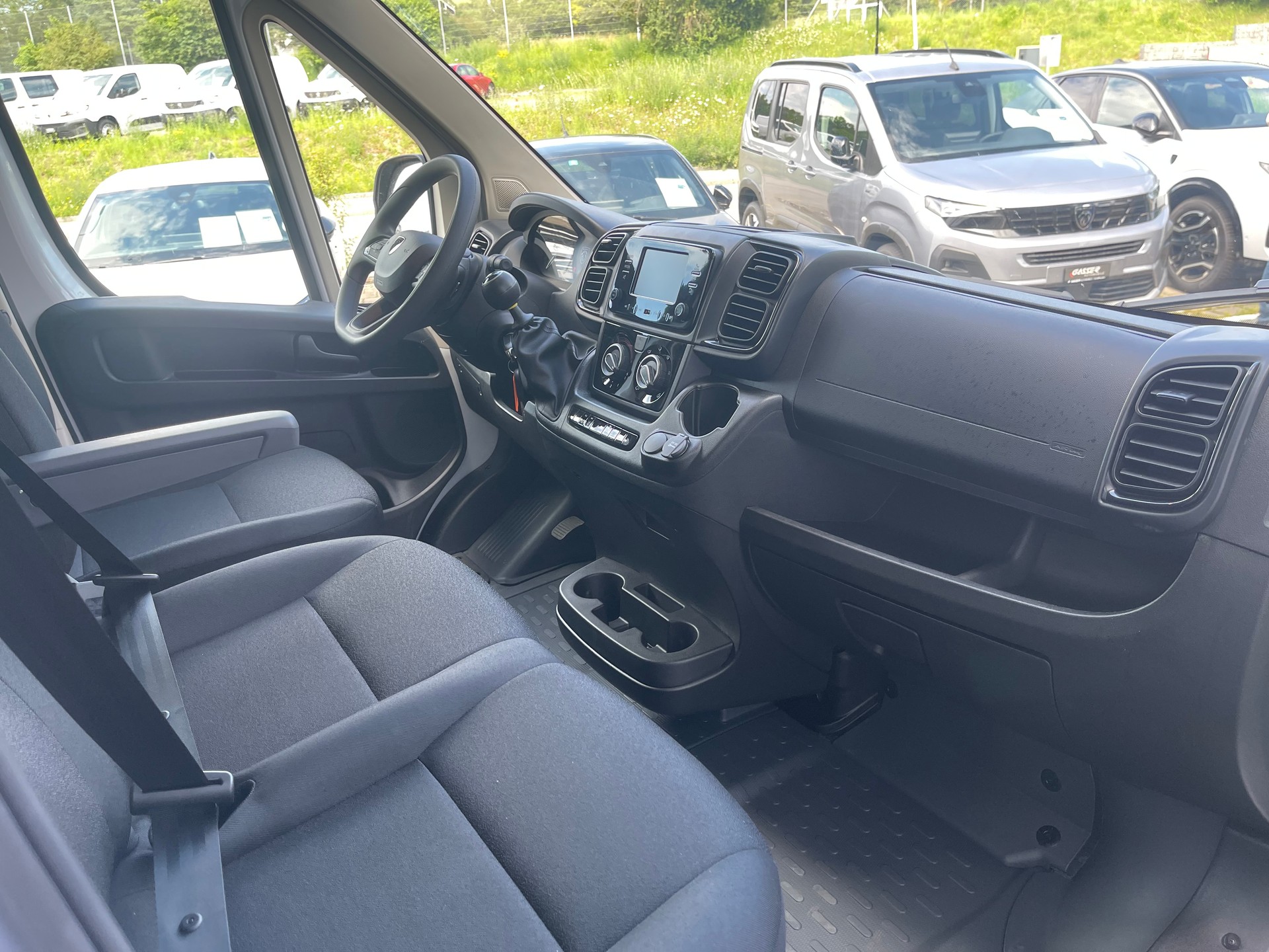 PEUGEOT Boxer 2.2 HDI 333 L2H2-image-8