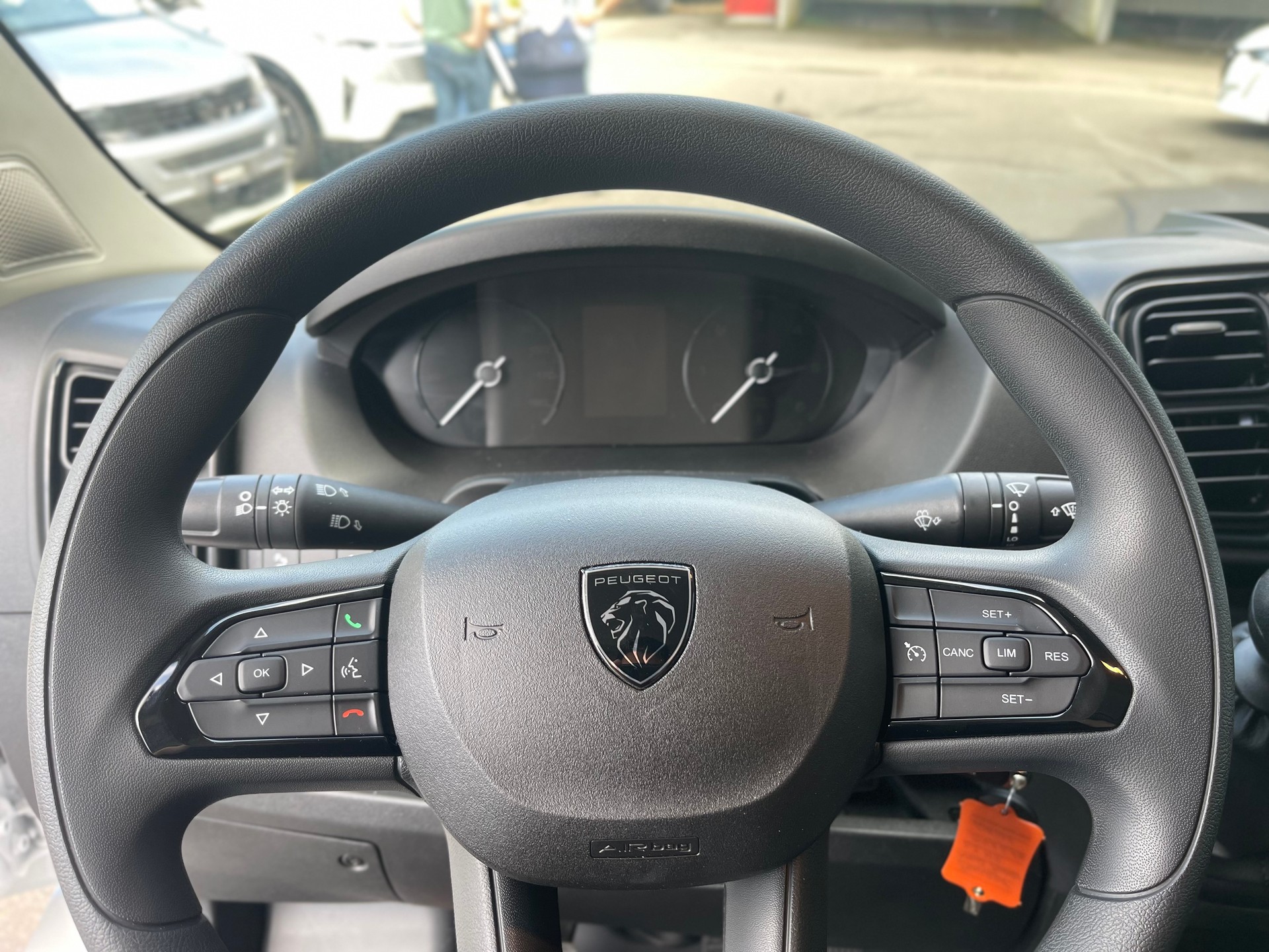 PEUGEOT Boxer 2.2 HDI 333 L2H2-image-10