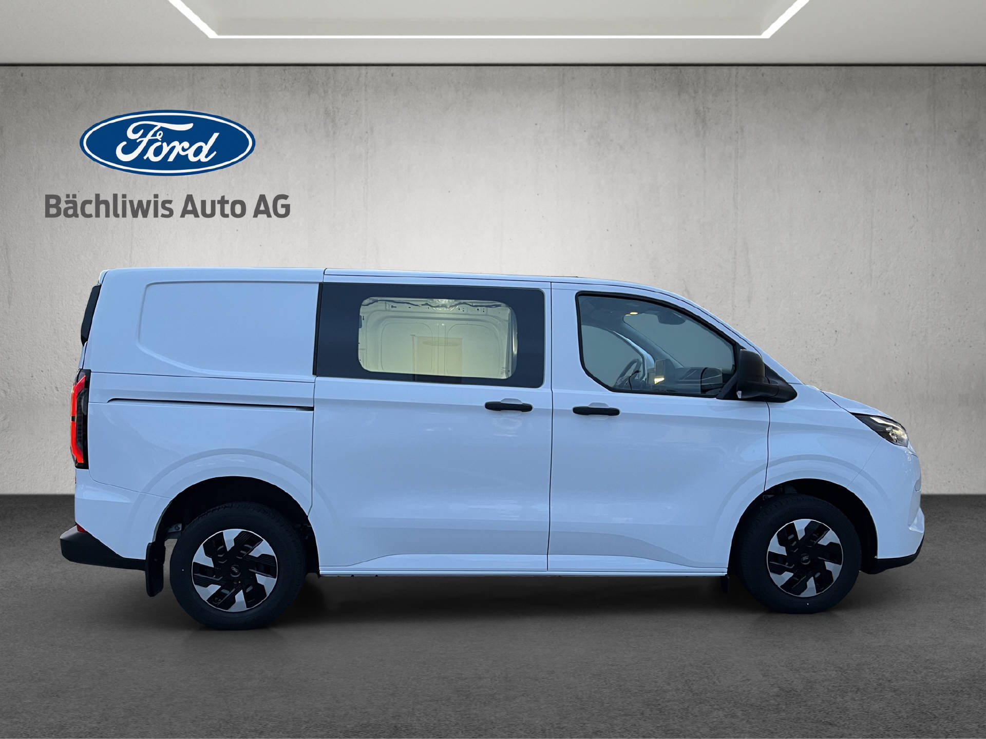 FORD E-Transit C Van 320 L1 Trend-image-15
