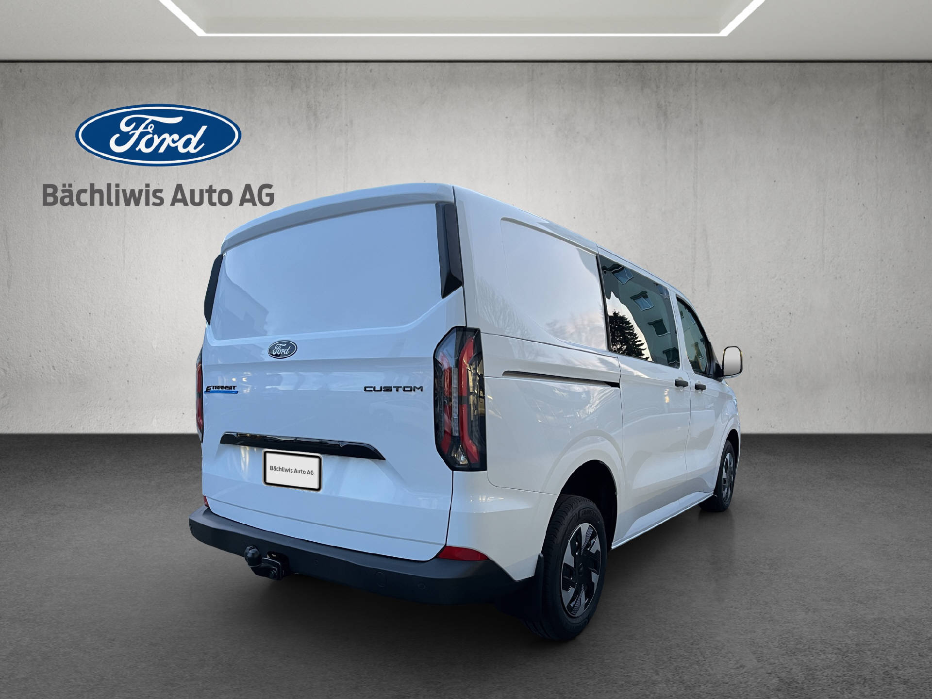 FORD E-Transit C Van 320 L1 Trend-image-4