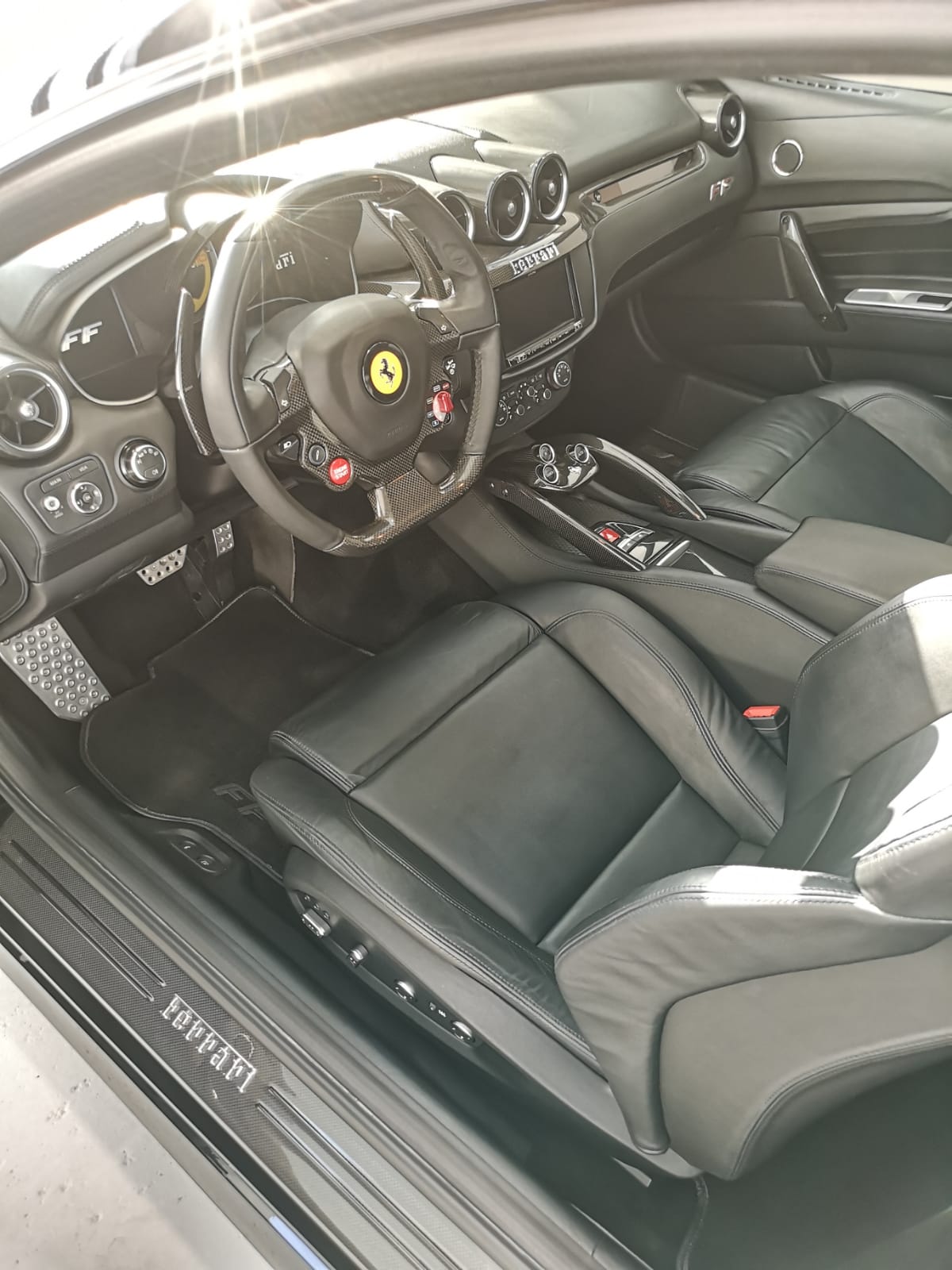 FERRARI FF-image-7