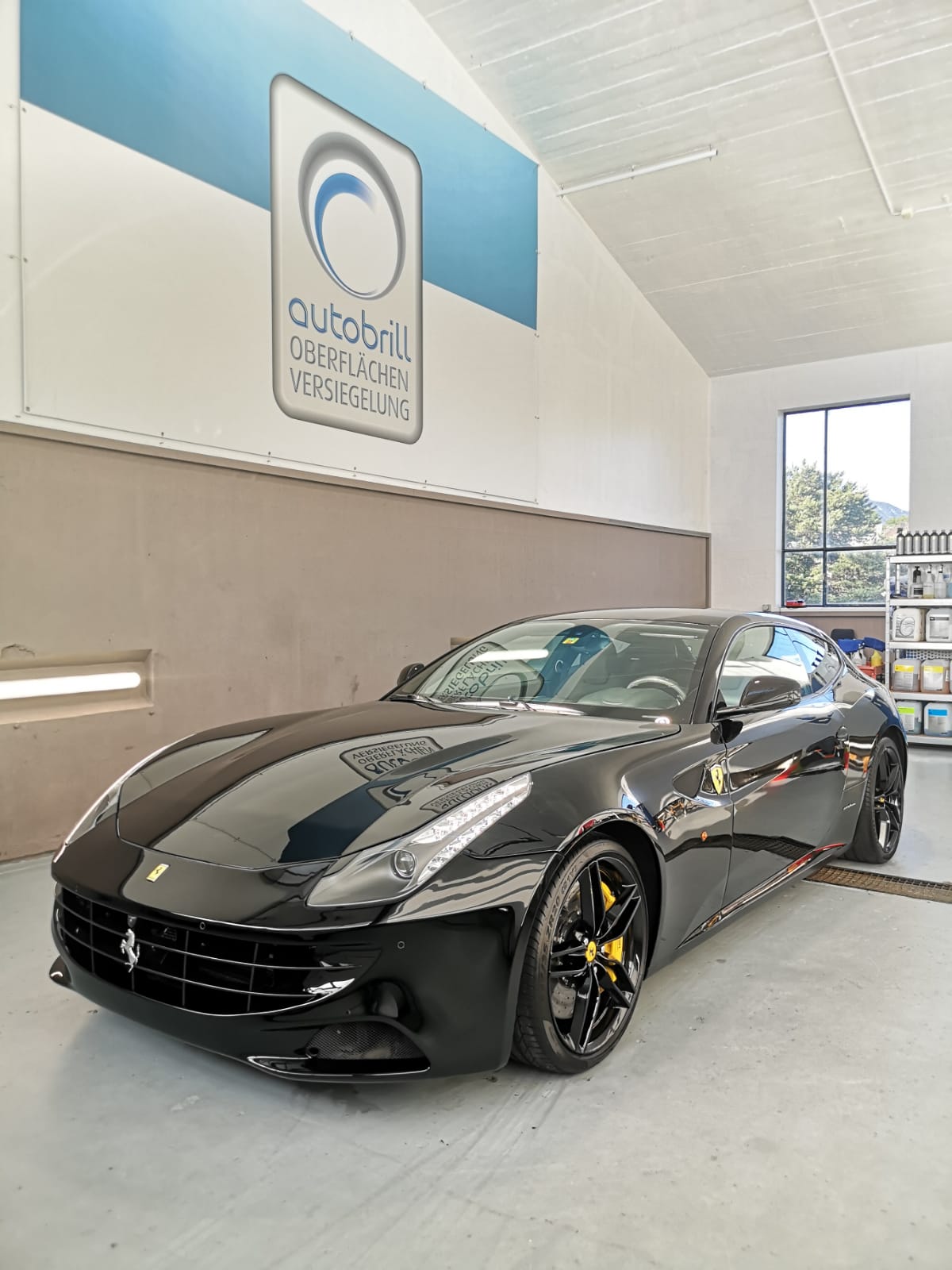 FERRARI FF