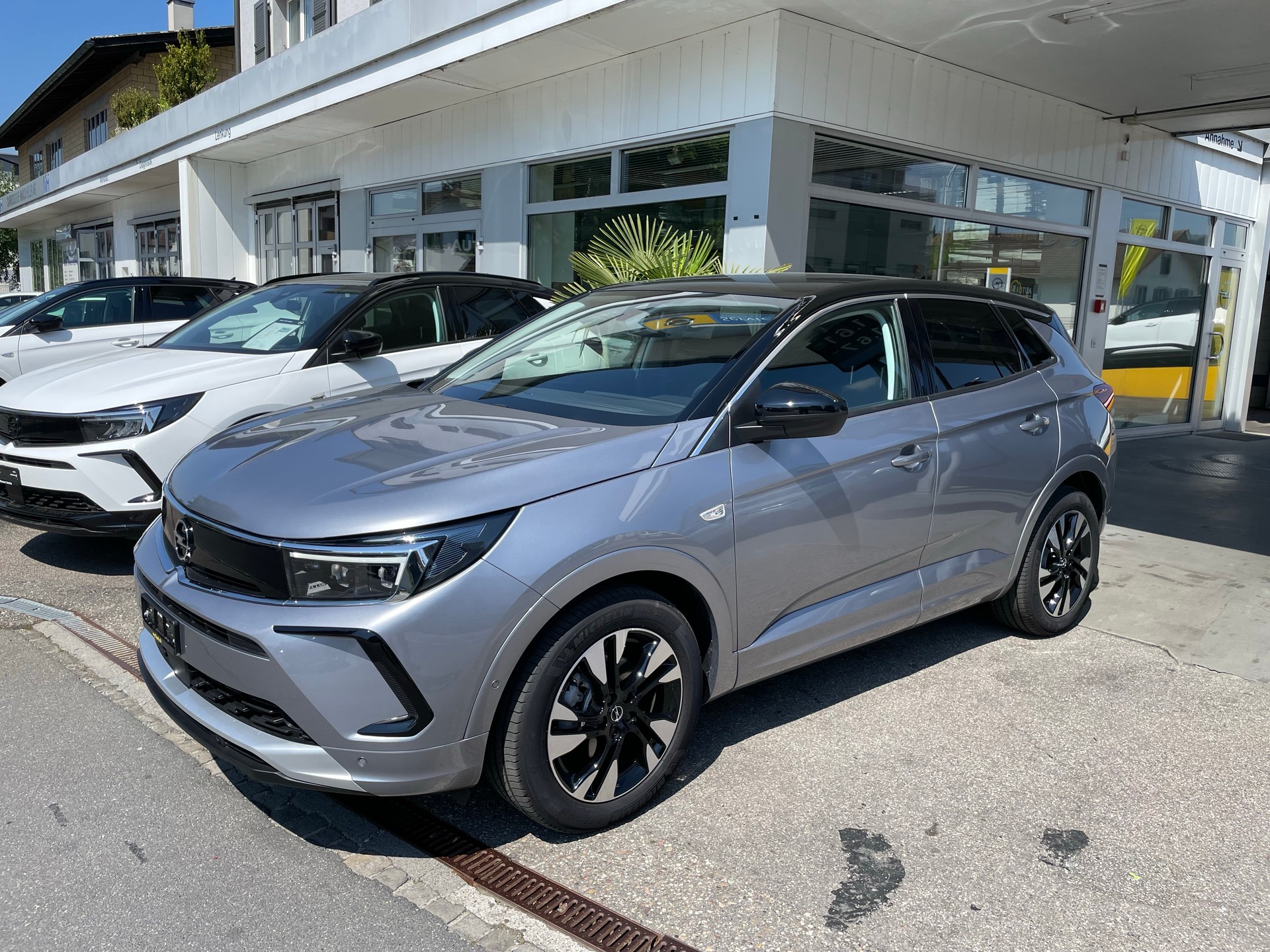 OPEL Grandland 1.2 MHEV DSC6 Ultimate-showroom-element-1