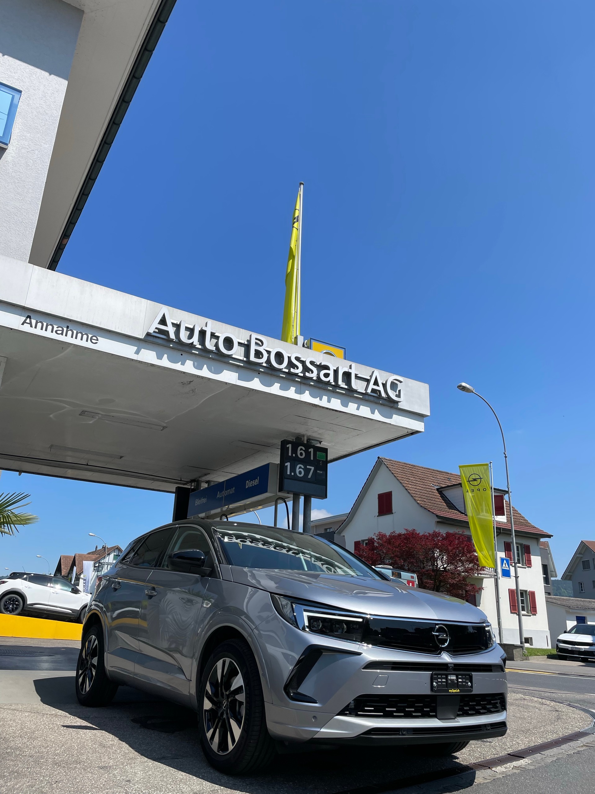 OPEL Grandland 1.2 MHEV DSC6 Ultimate