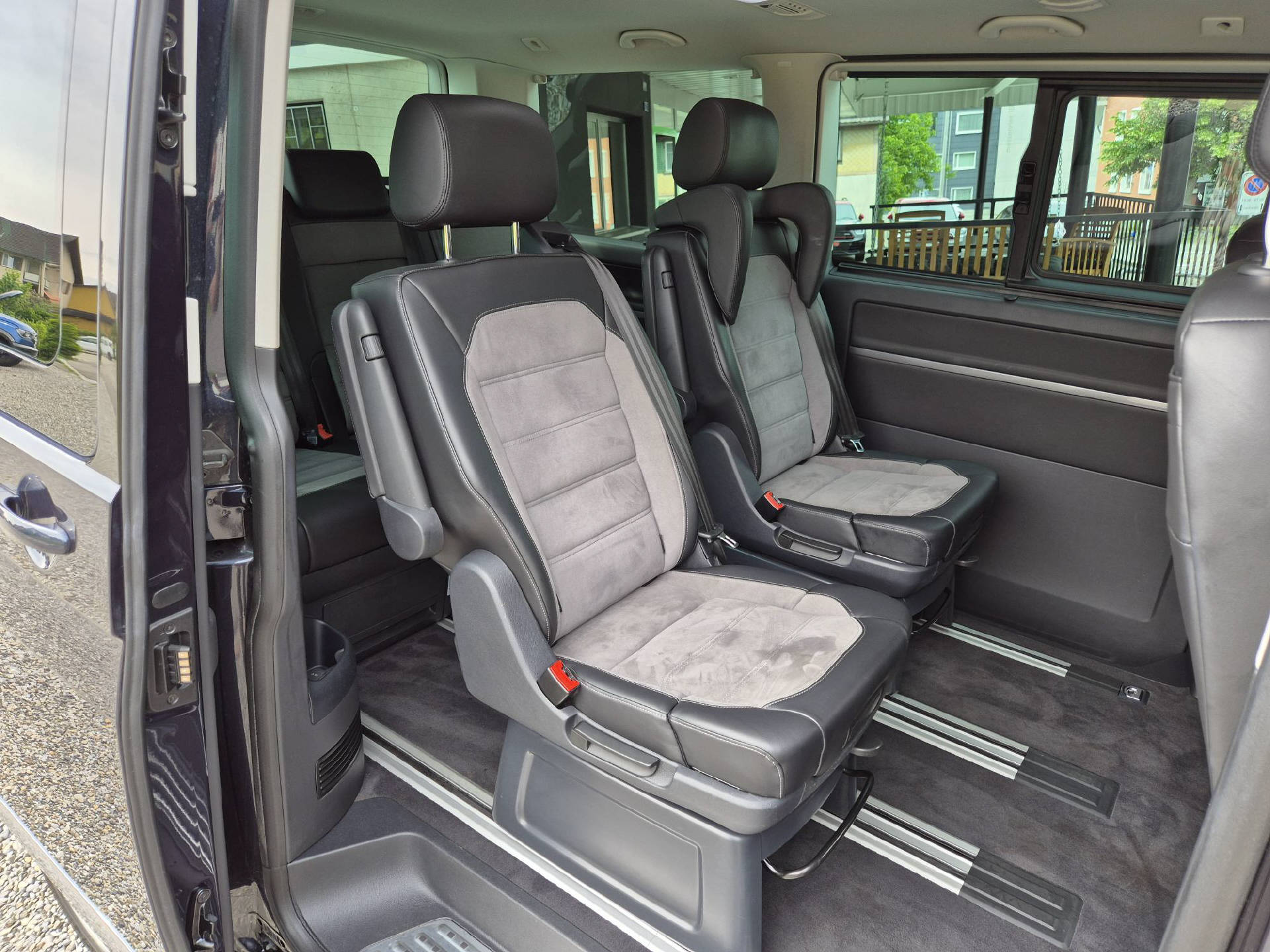 VW T6.1 Multivan 2.0 TDI 199 Highline DSG 4m-image-15