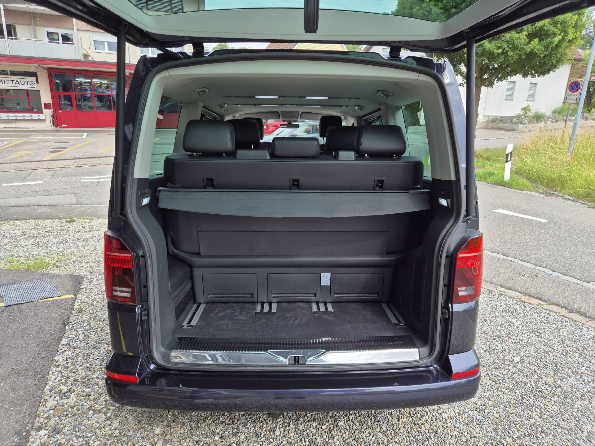 VW T6.1 Multivan 2.0 TDI 199 Highline DSG 4m-image-7