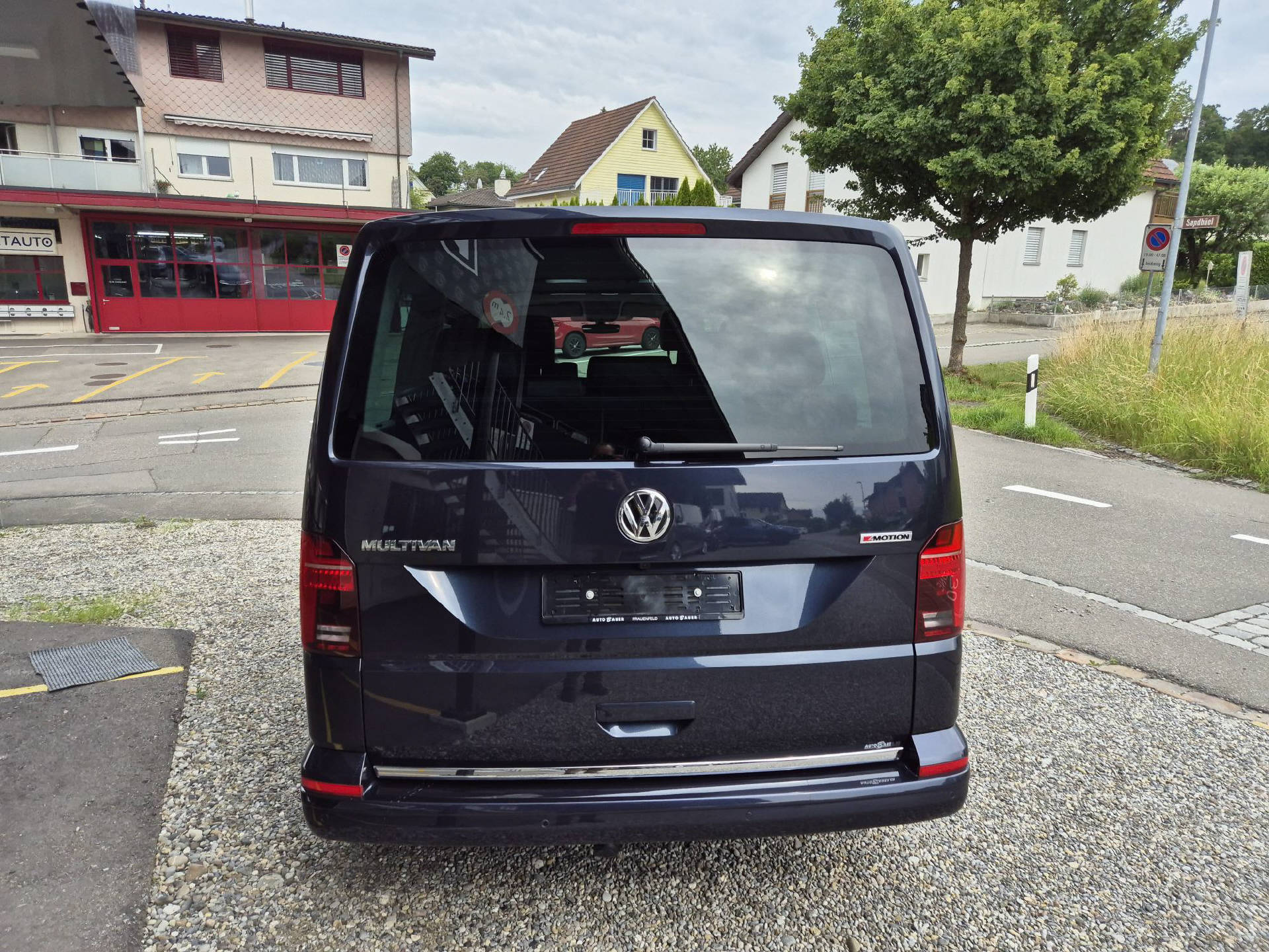 VW T6.1 Multivan 2.0 TDI 199 Highline DSG 4m-image-3