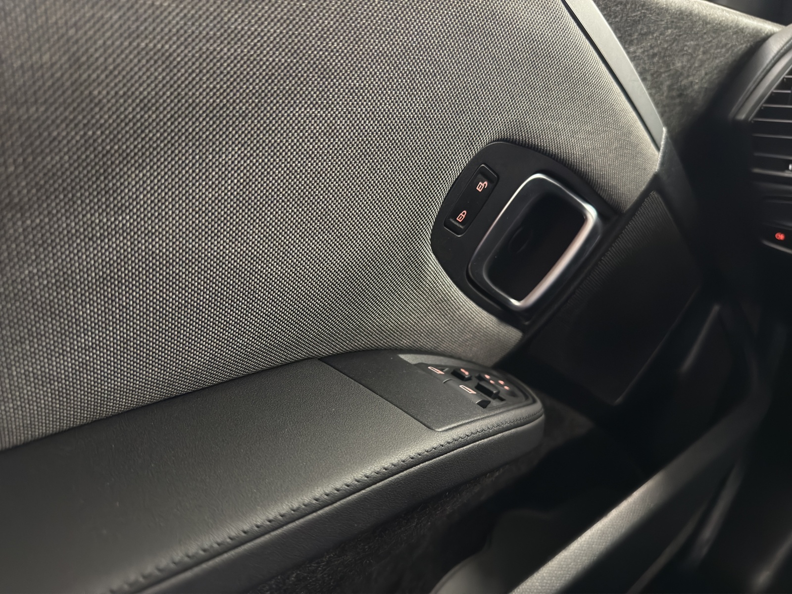 BMW i3 (120Ah)-image-11