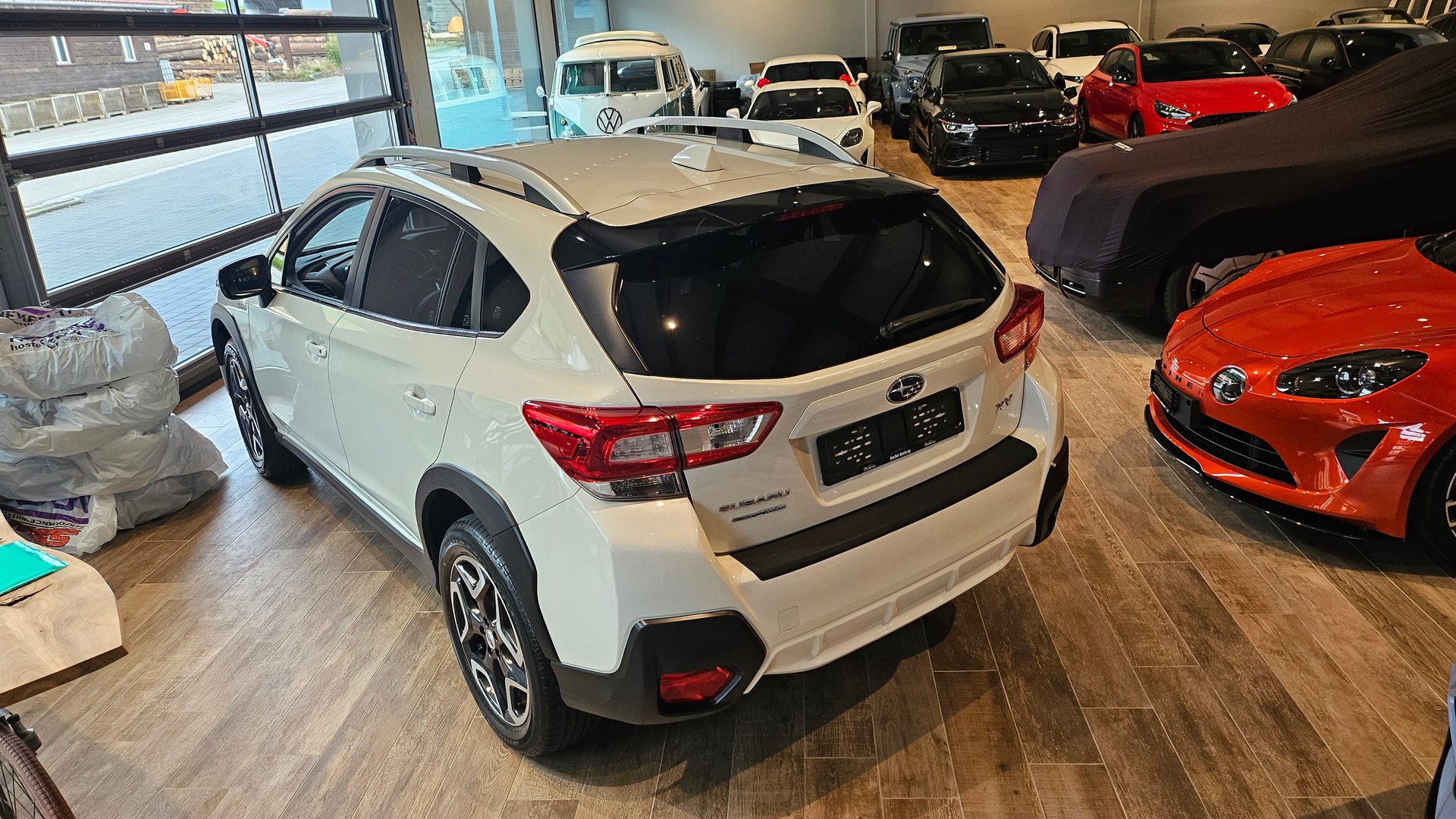 SUBARU XV 2.0 Luxury AWD Lineartronic-image-14