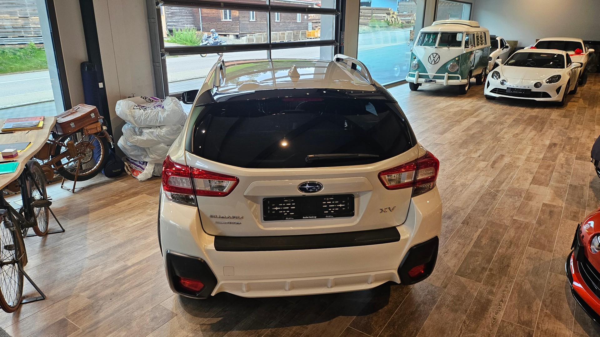 SUBARU XV 2.0 Luxury AWD Lineartronic-image-12